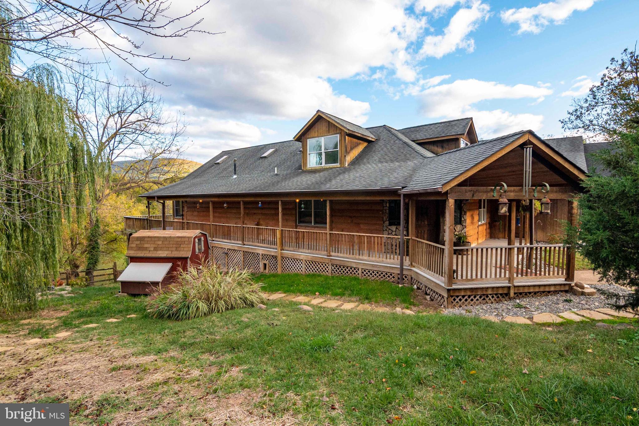 THUNDERBIRD FARM - Residential