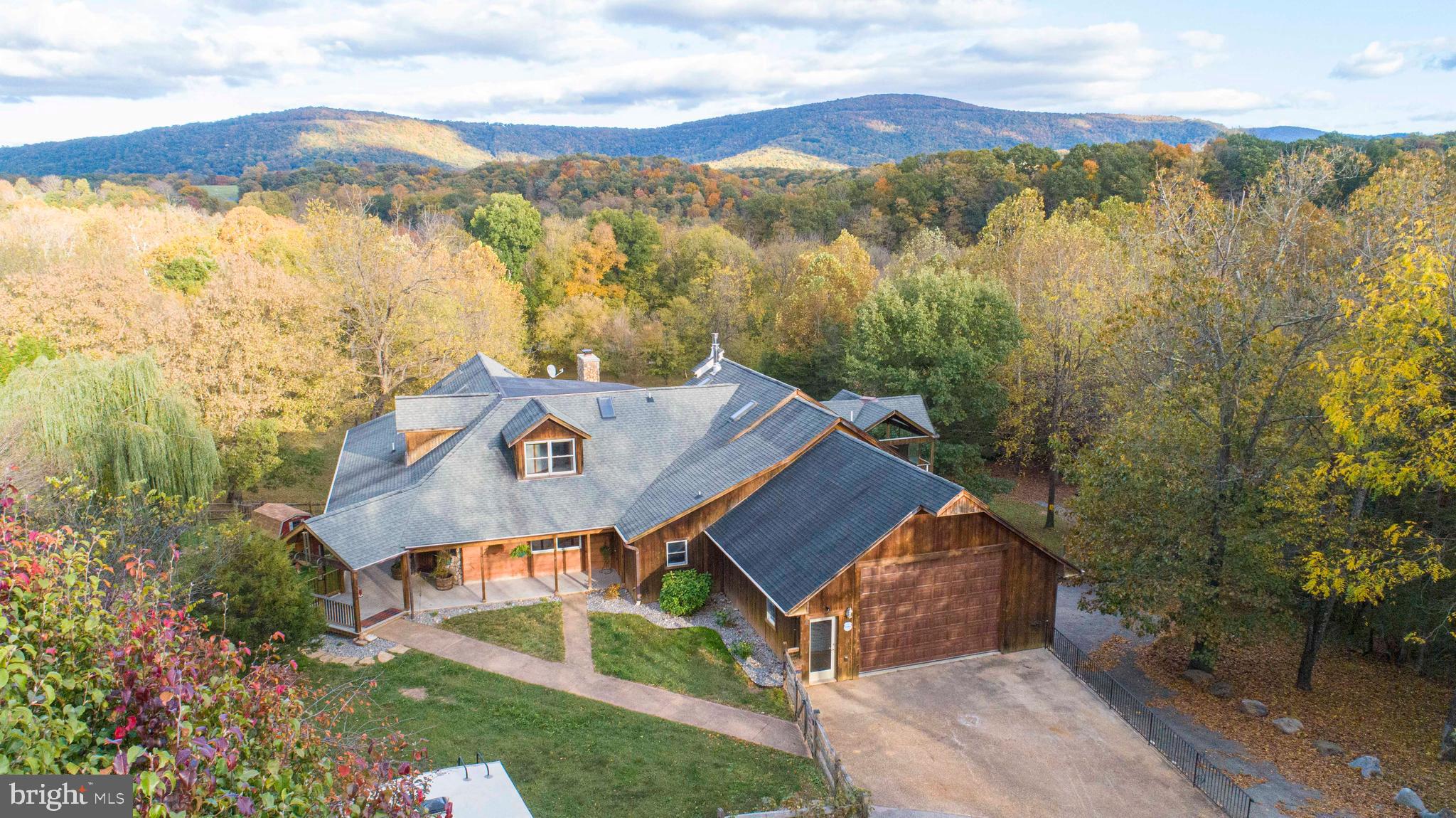 THUNDERBIRD FARM - Residential