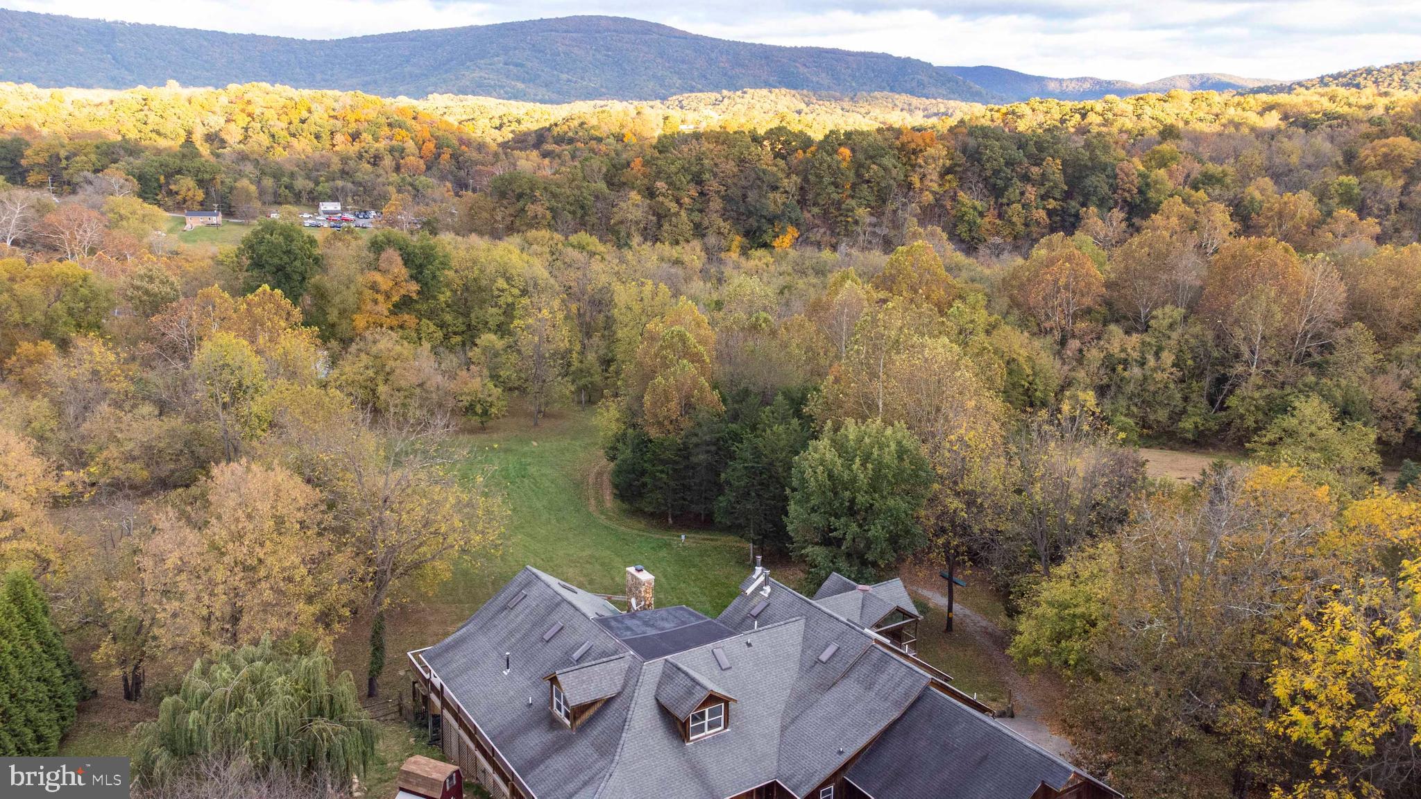 THUNDERBIRD FARM - Residential