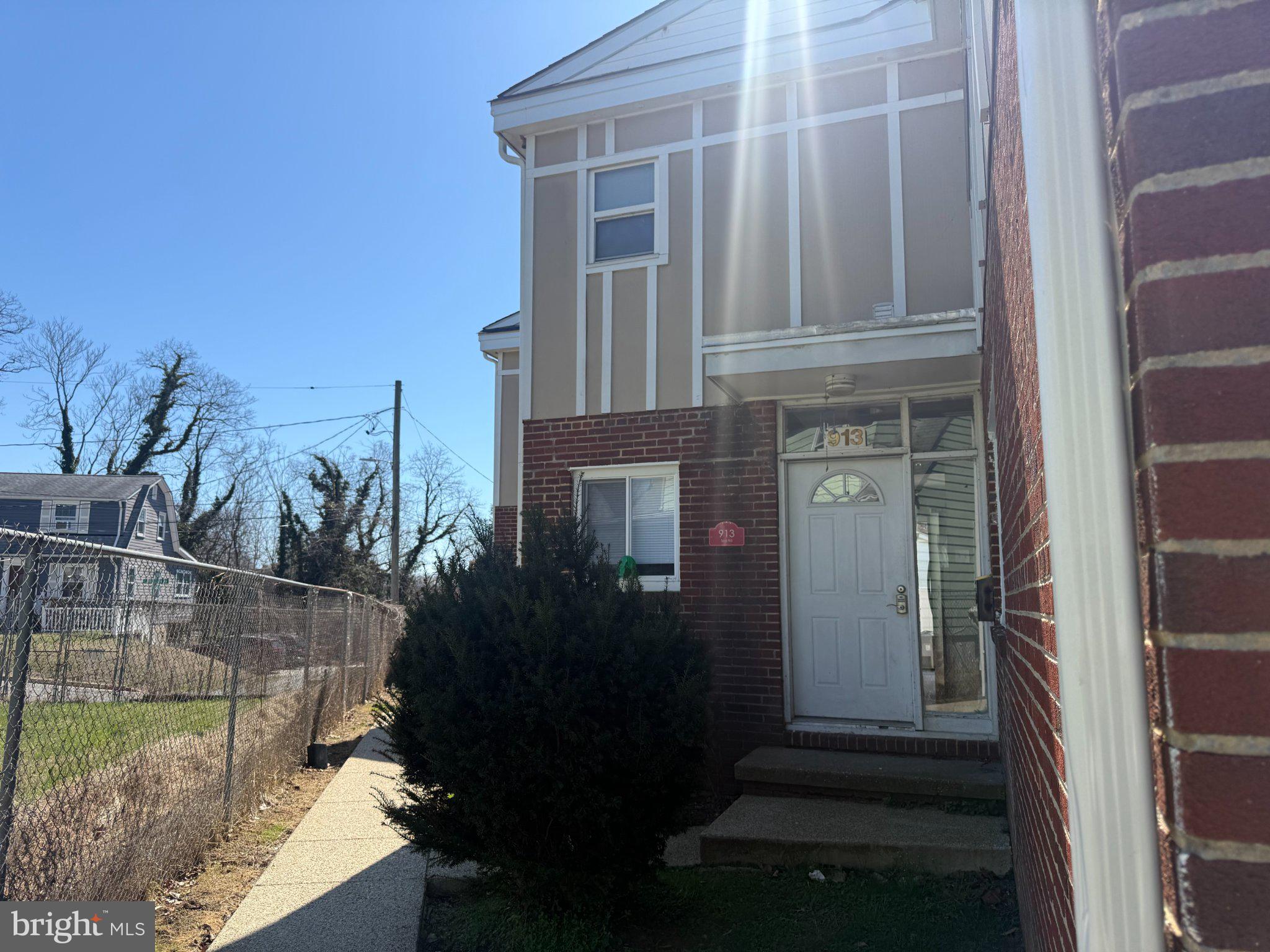 FOREST VILLA - Residential Lease