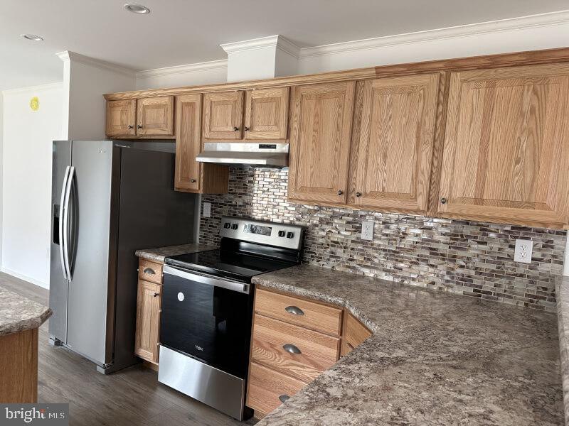 LINDALE VILLAGE - Residential