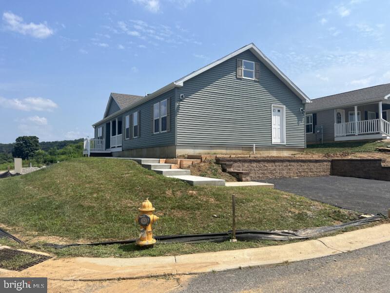LINDALE VILLAGE - Residential