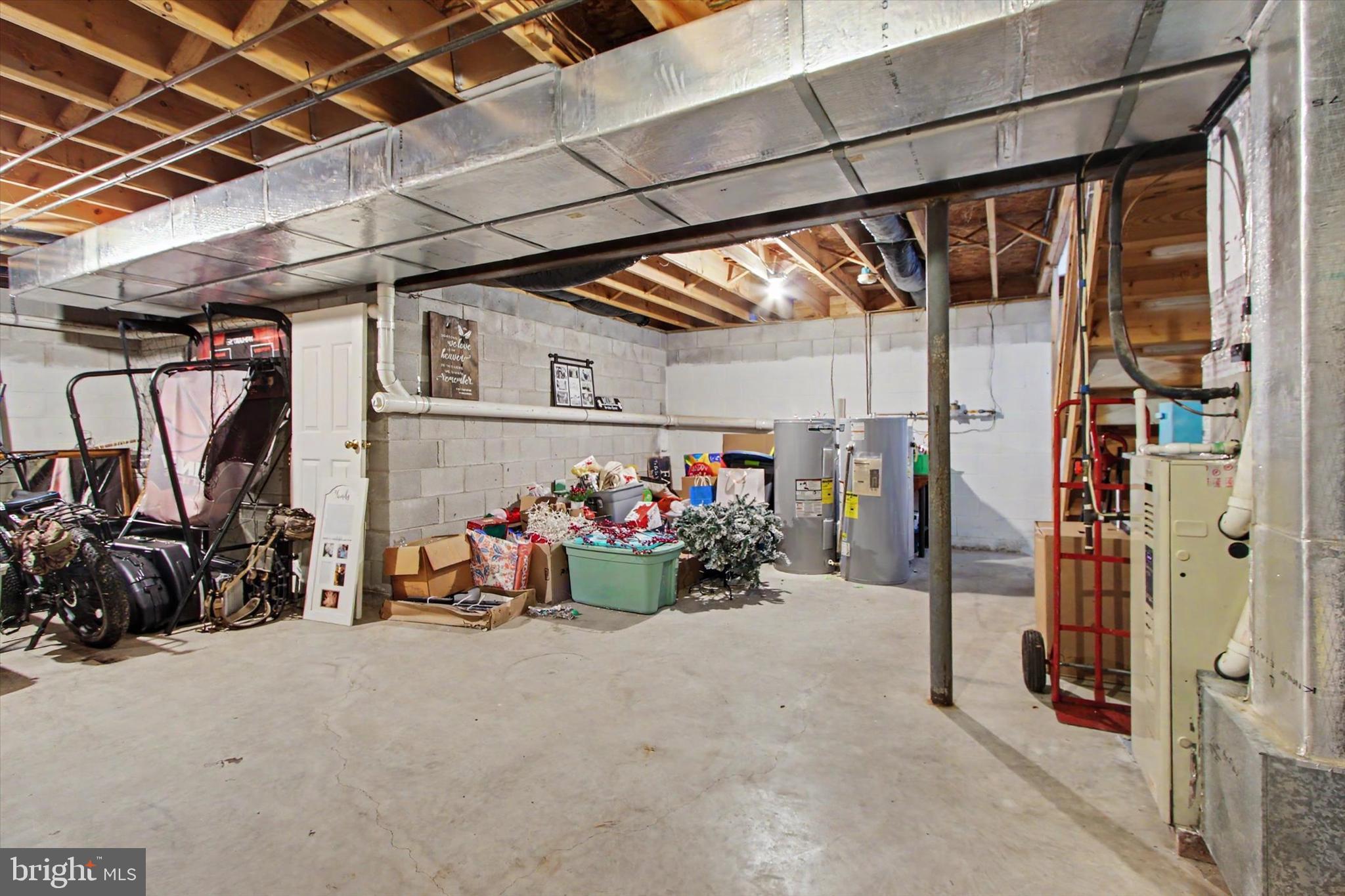 WANDERING STREAM ESTATES - Residential