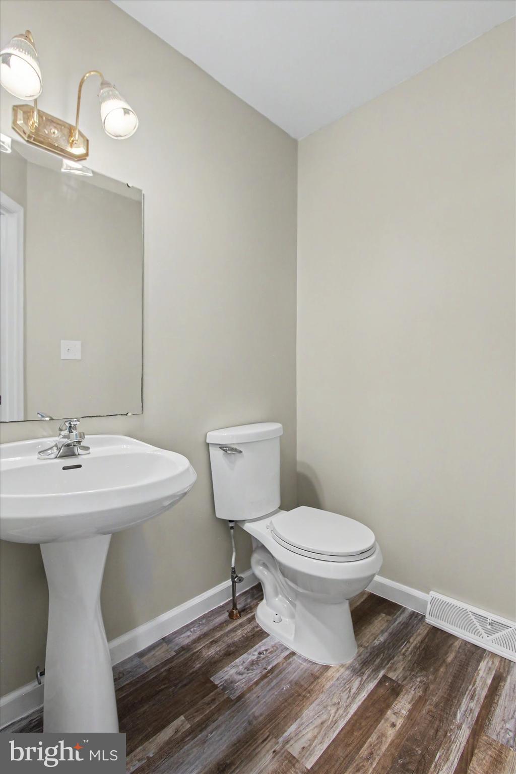 WANDERING STREAM ESTATES - Residential