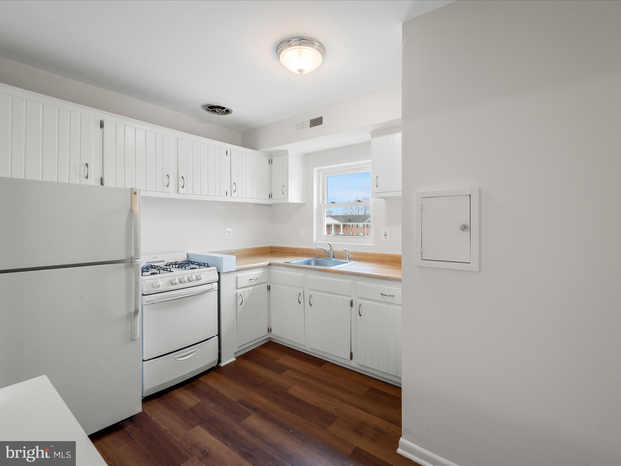 CAVALIER ARMS CONDO - Residential