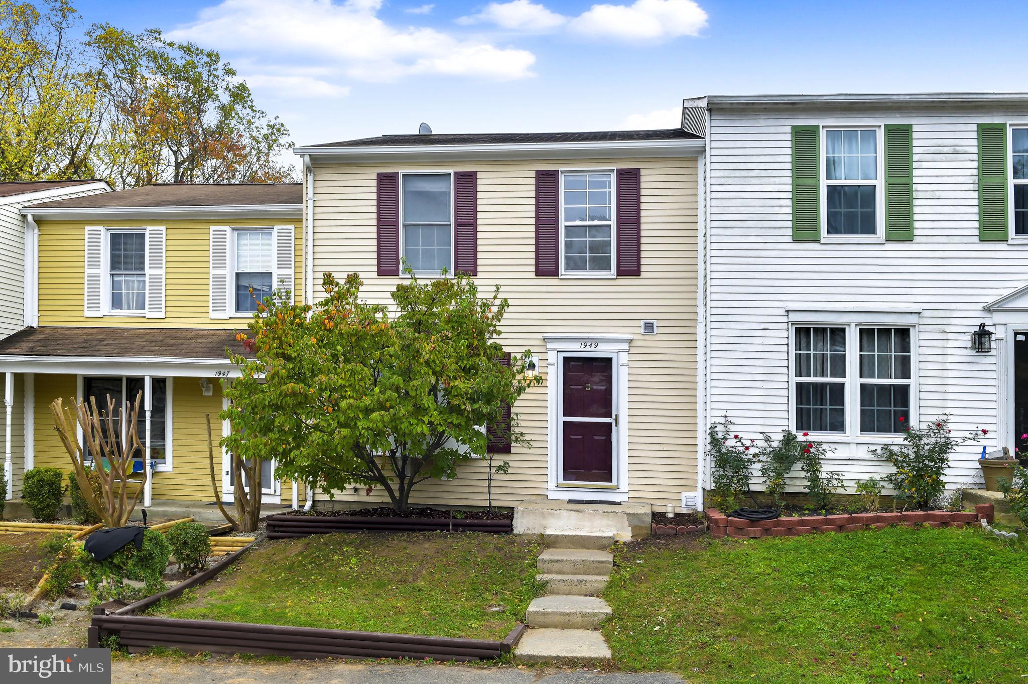 House is on a desirable Prince Williams County way.  Lake Ridge area, off  Old Bridge Road,
Two miles from historic Occoquan and  the river,  Rt. 123 with quick access to 95 and the PW parkway.  Located near a number of park and ride commuter lots.  Shops, restaurants, so many amenities, and everyday convenience are plenty around this corridor.  Community area for sports and recreation, outdoor activities, public parks and historic trails, including waterways, will meet any enthusiasts of nature wants. This 3 bedrooms and 2 and half  bath, has a comfortable kitchen with eat-in space and nice bay window. The  living area lets out to and  good back deck for space to grill and relax.  The walk-out basement with a full bathroom opens to all fenced-in patio with back gate.  It comes with 2 parking spaces in front of the house, guests  and street parking.   Disregard the DOM- house needed some renovation, spiffy cleaning AND now is freshly painted, has new carpet, AND it is ready for you -- so come and make it yours!!
shoes off, please! thanks