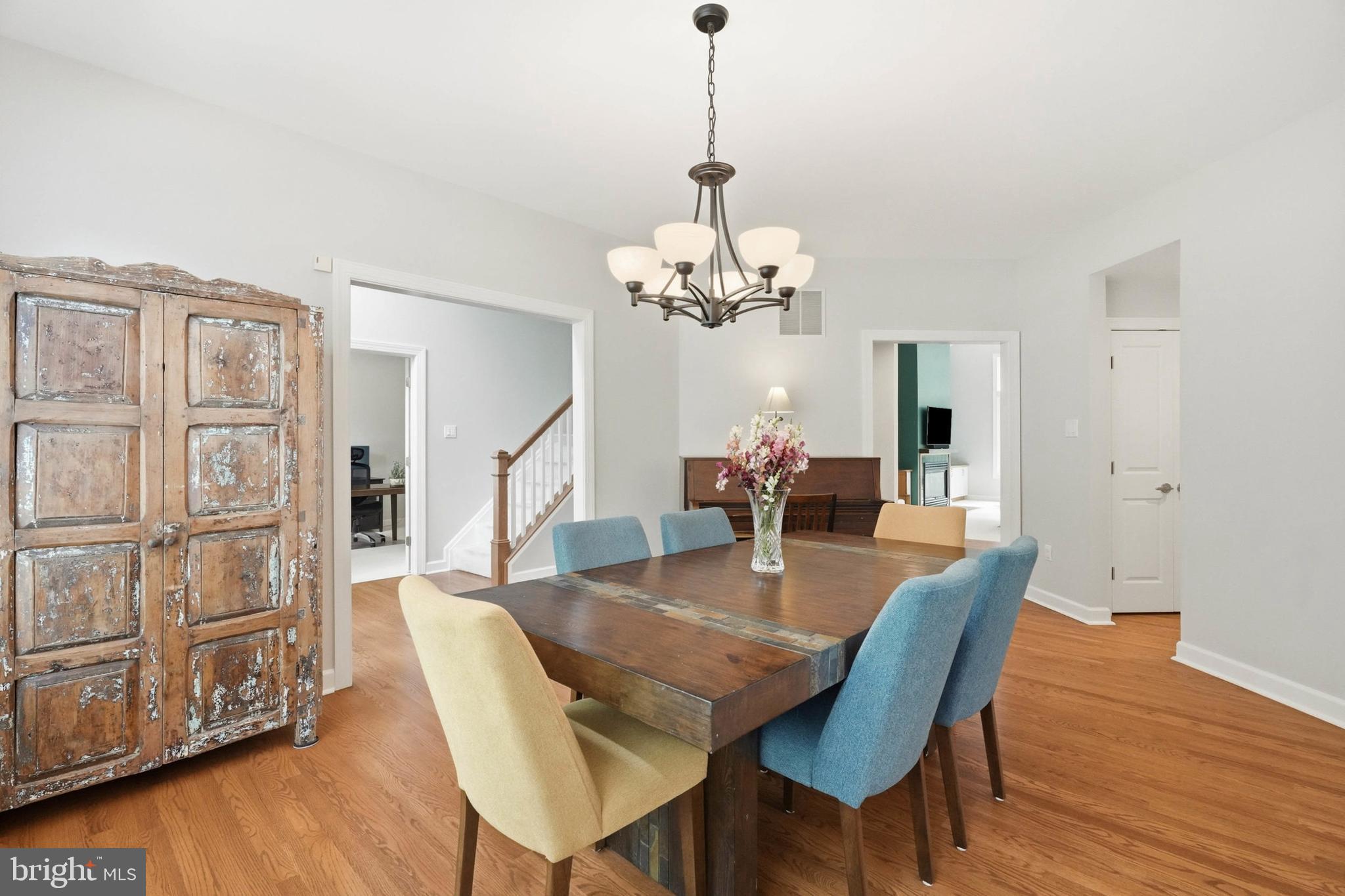 VILLAGE OF RIVER HILL - Residential