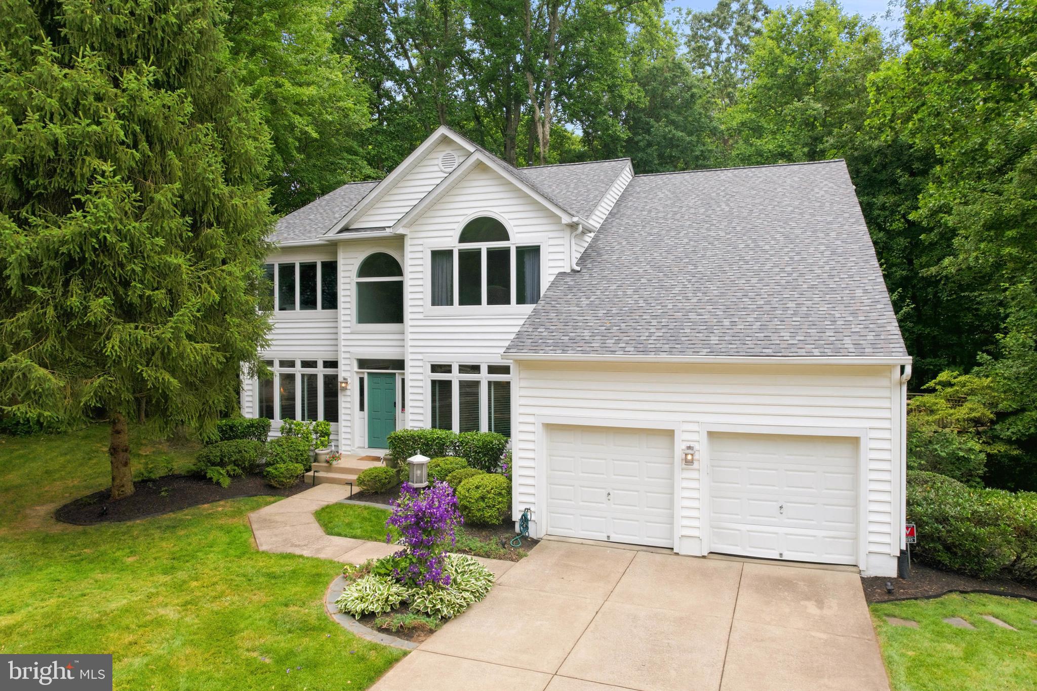VILLAGE OF RIVER HILL - Residential
