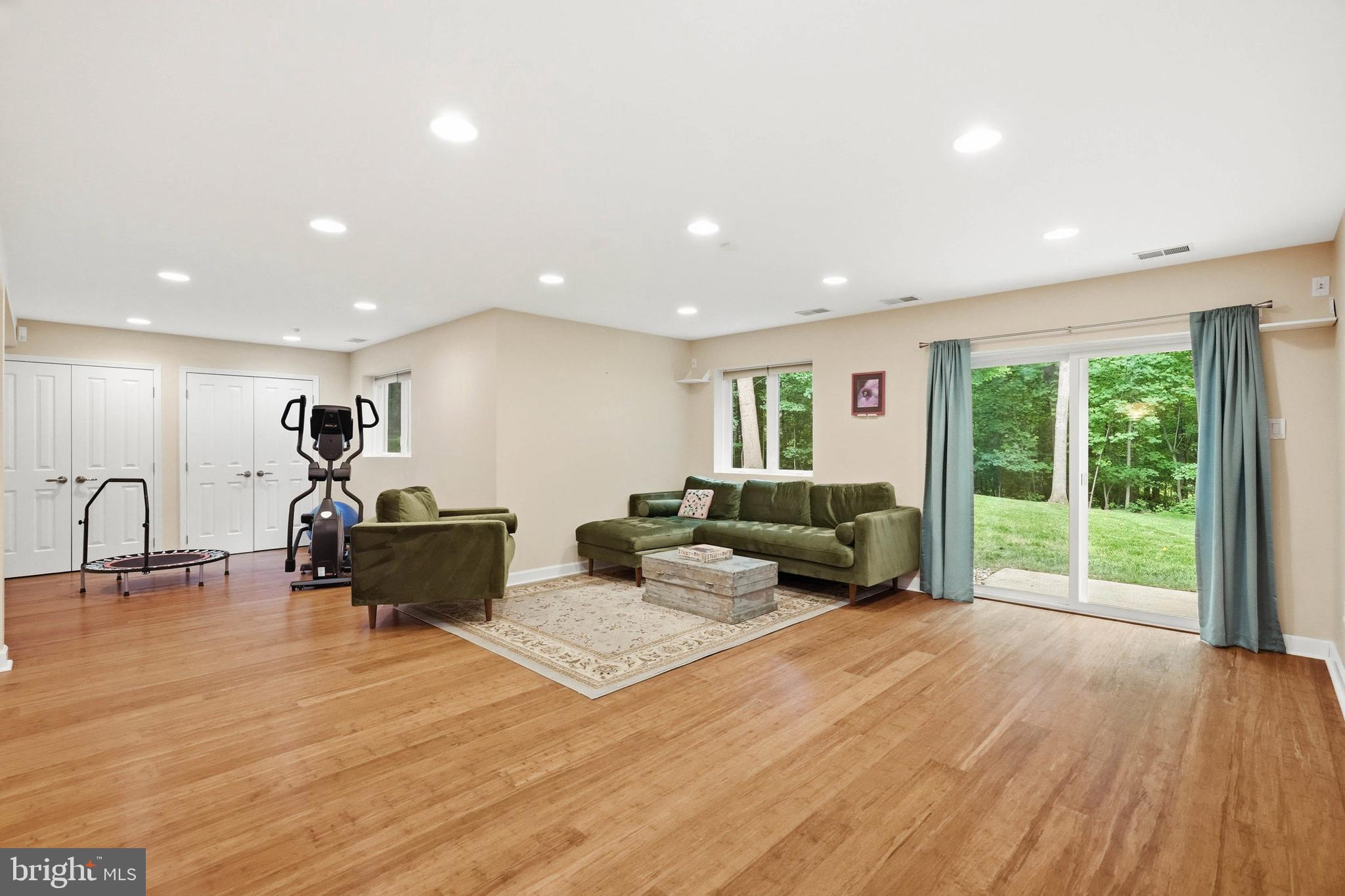 VILLAGE OF RIVER HILL - Residential