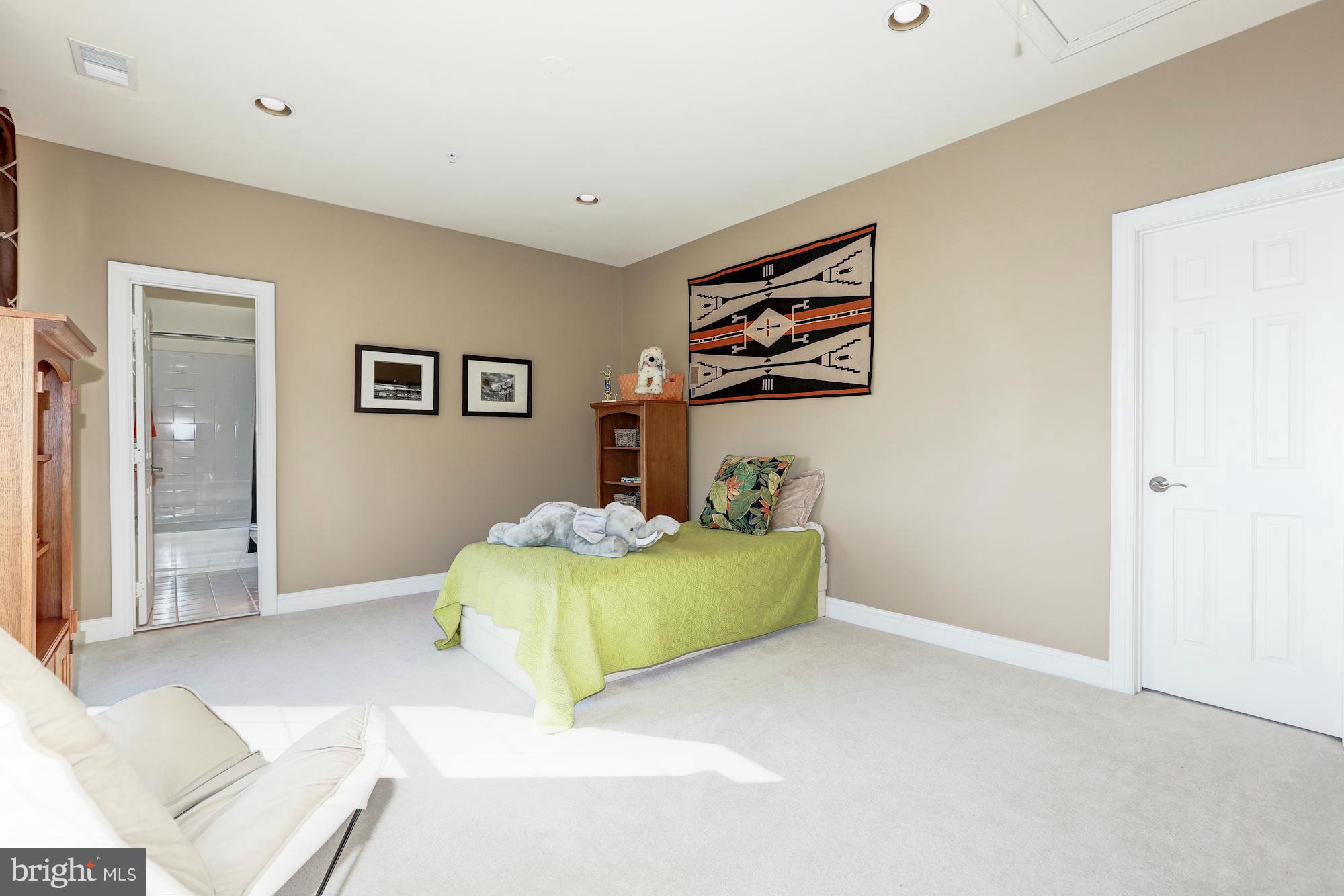 FINEGAN FARM - Residential