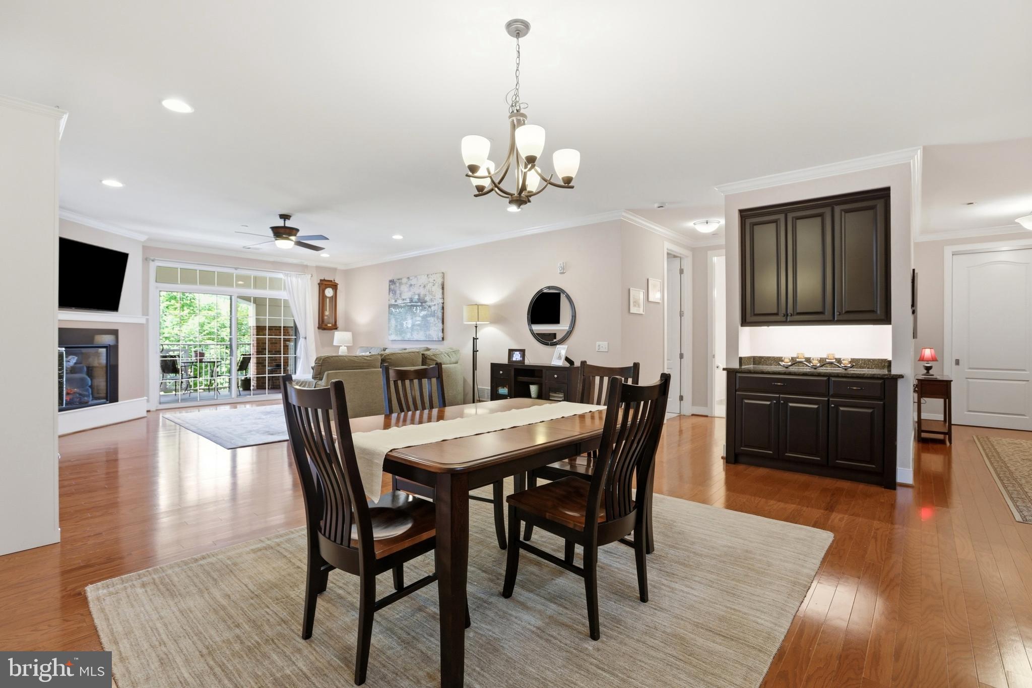 MERIDIAN VALLEY SQ - Residential