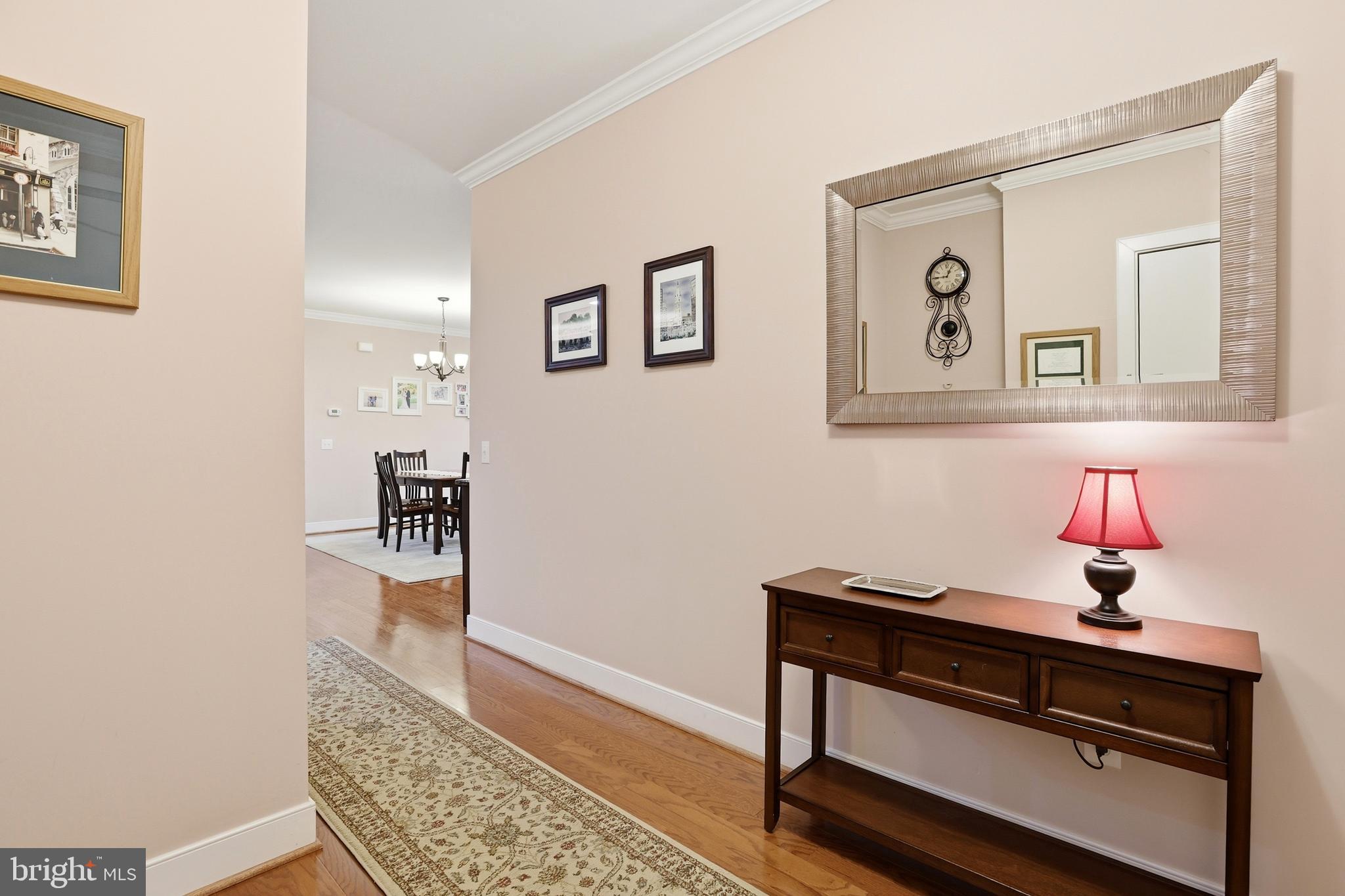 MERIDIAN VALLEY SQ - Residential