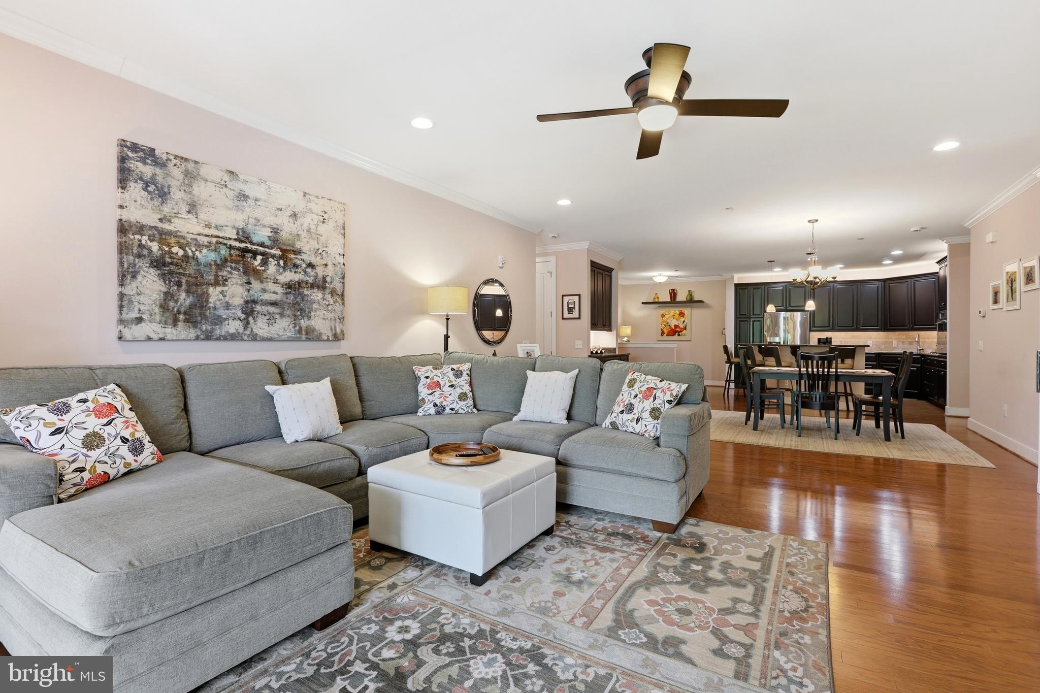 MERIDIAN VALLEY SQ - Residential