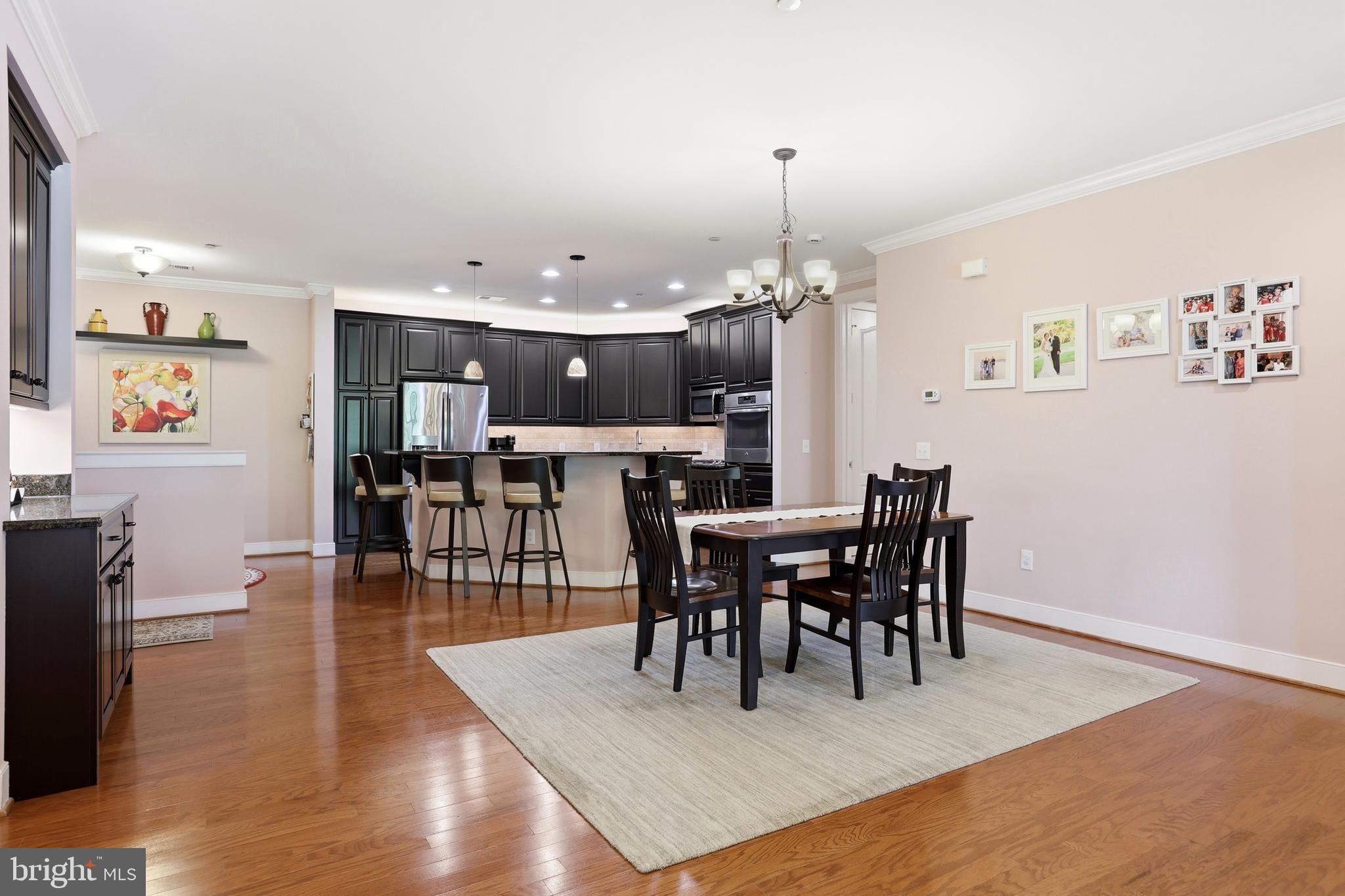MERIDIAN VALLEY SQ - Residential