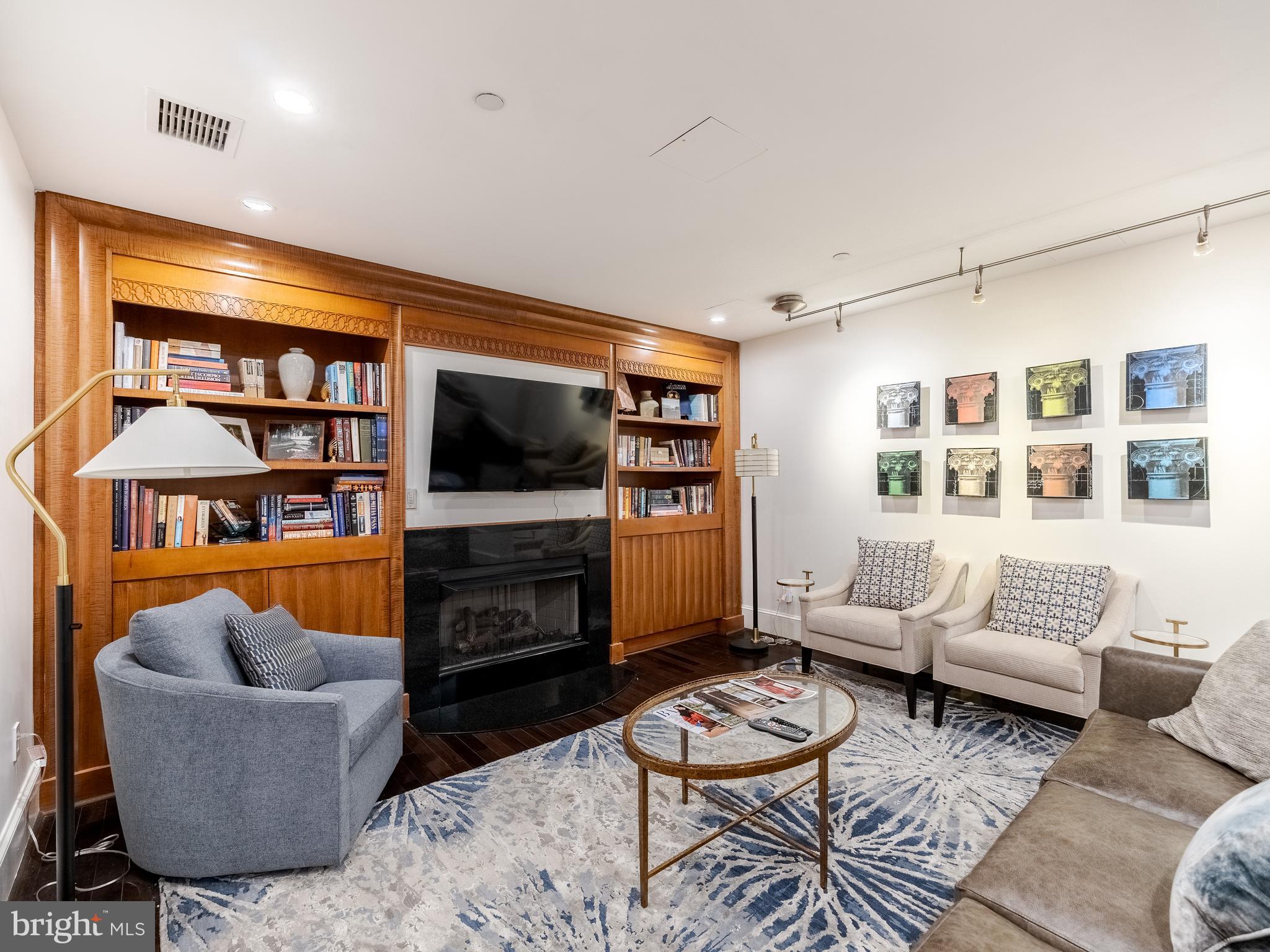 CORINTHIAN - Residential
