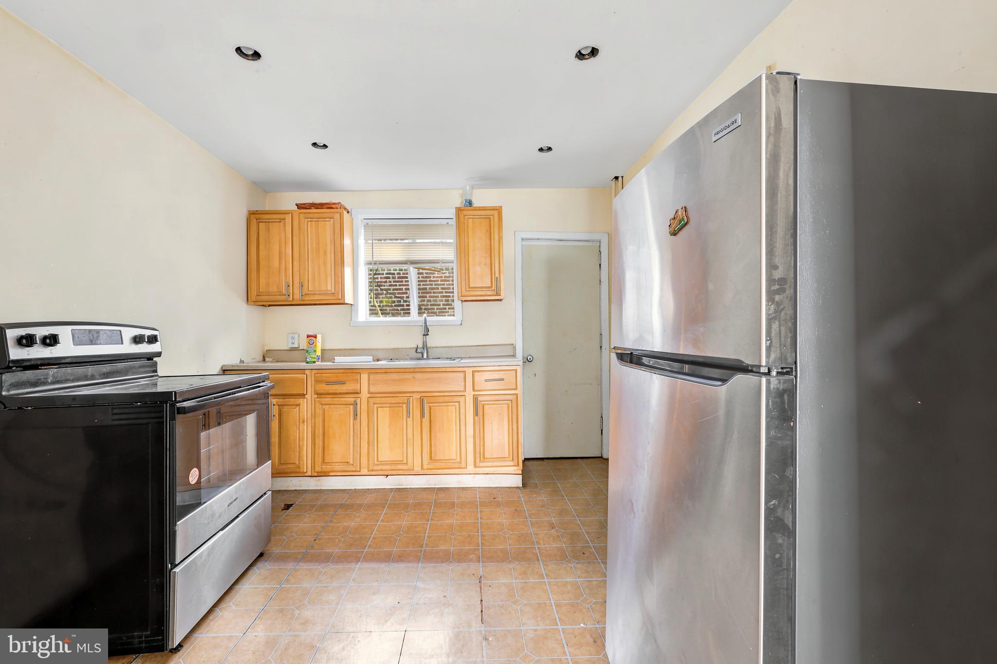 POINT BREEZE - Residential