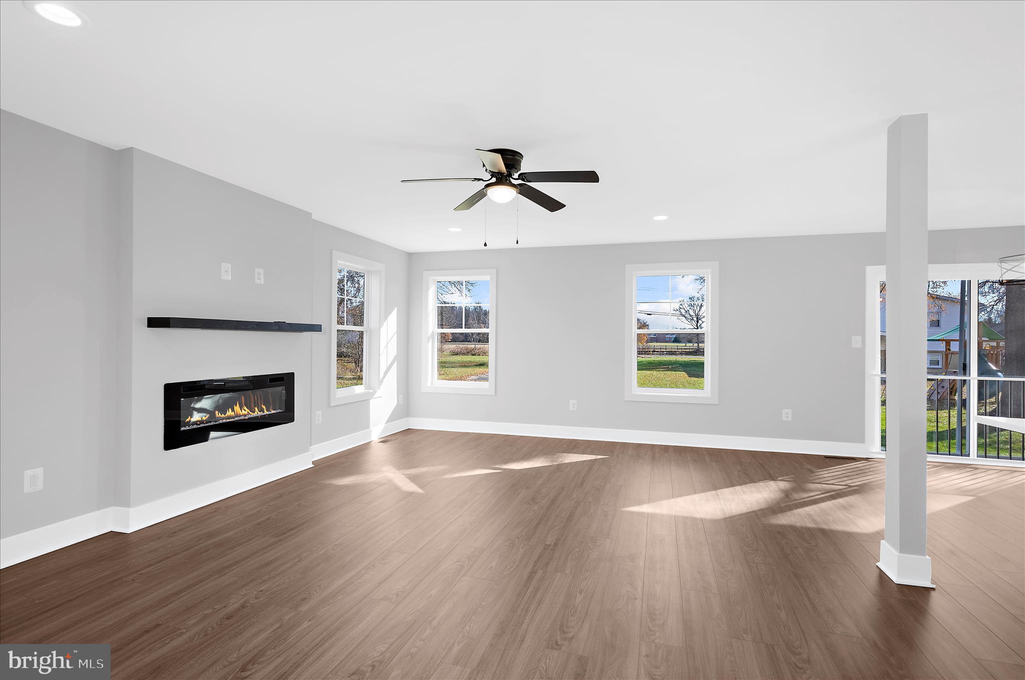 GRANDE VIEW PARK - Residential