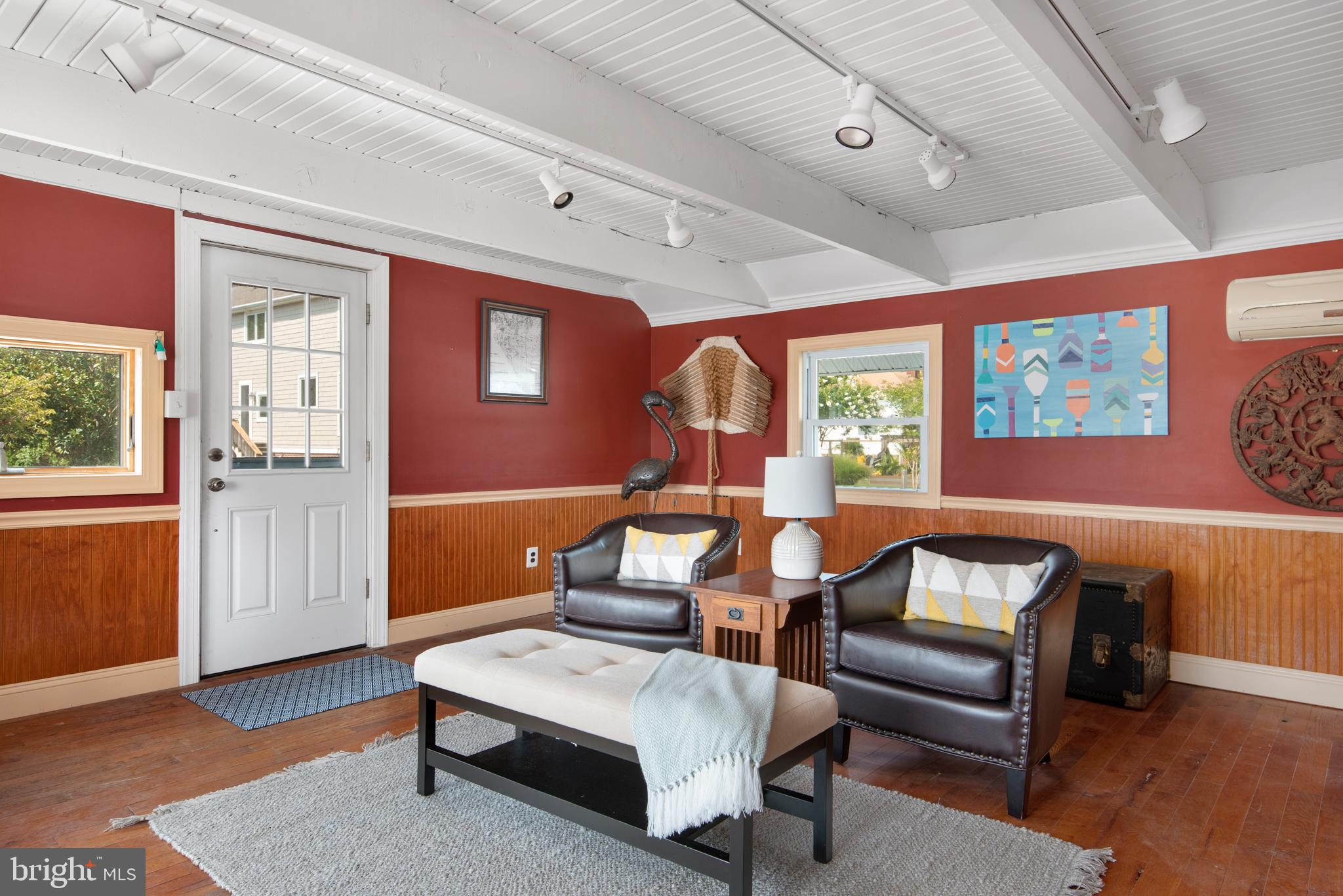 OAKWOOD - Residential