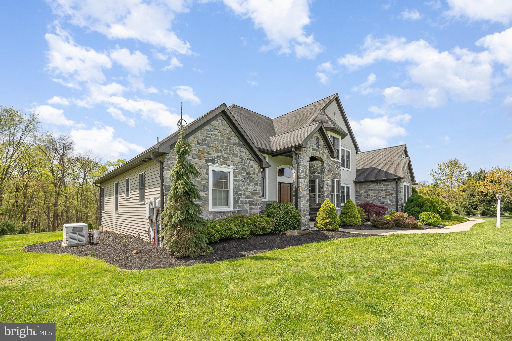 STONE CREEK ESTATES - Residential