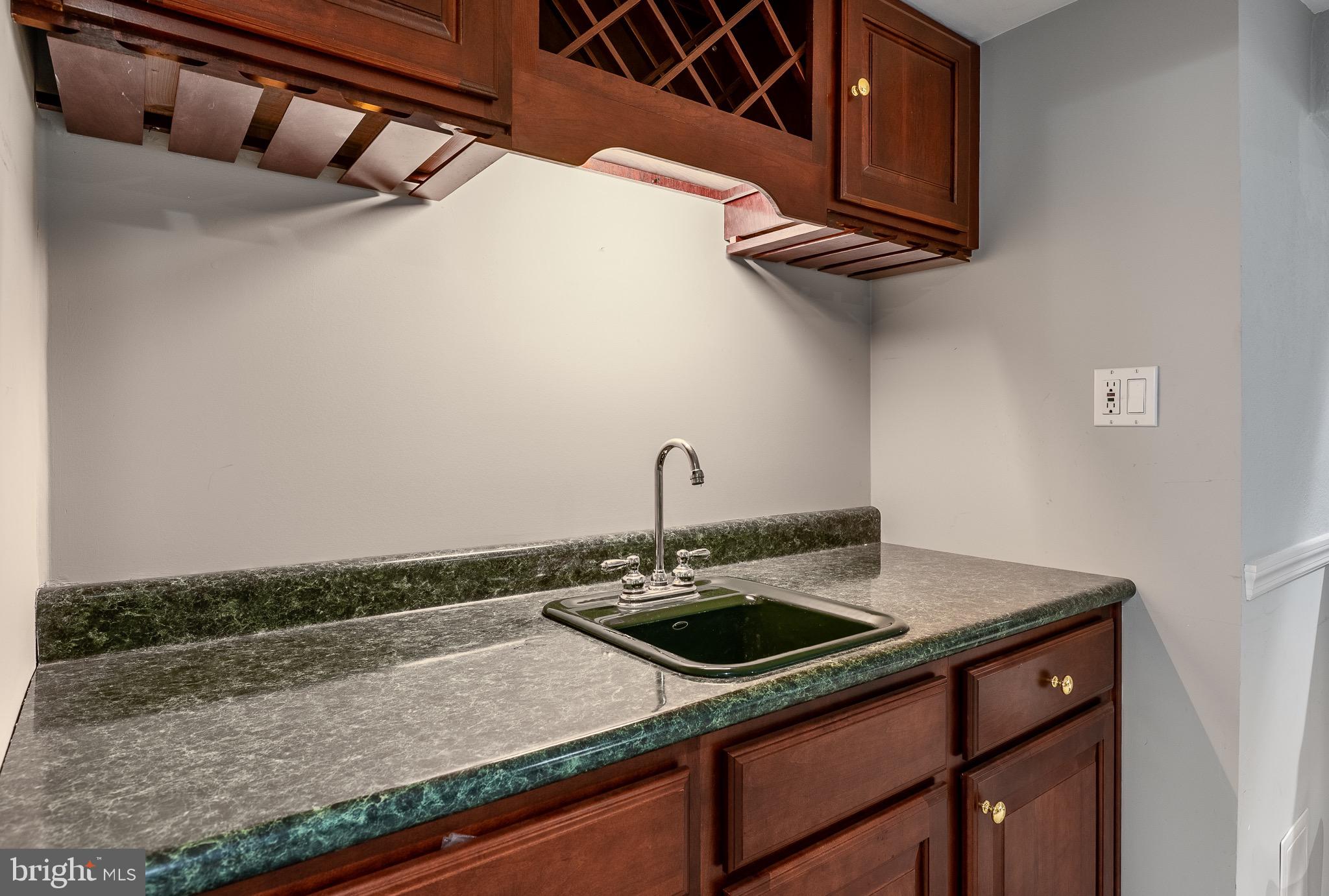 WALLINGFORD HILLS - Residential