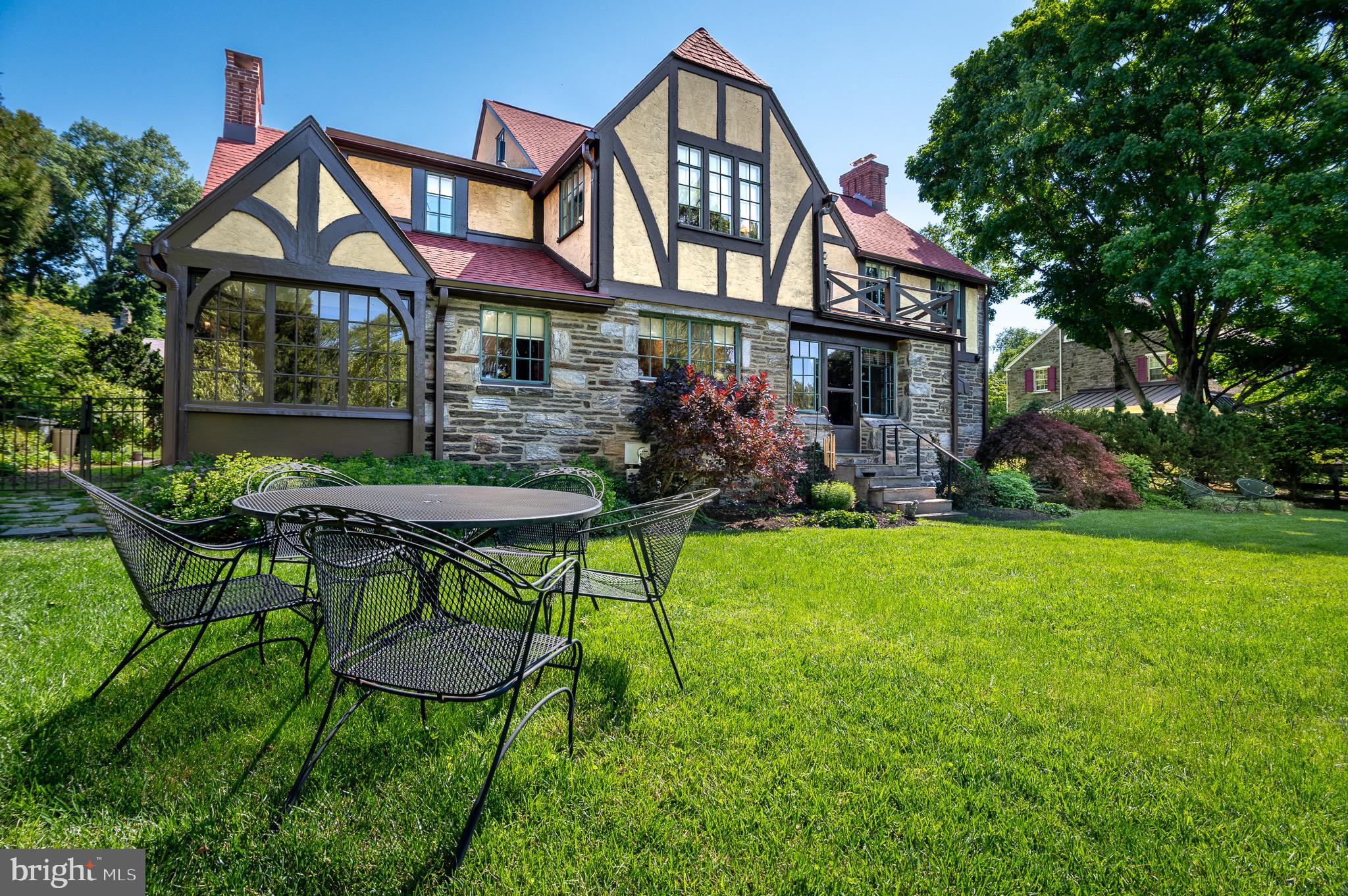 WALLINGFORD HILLS - Residential