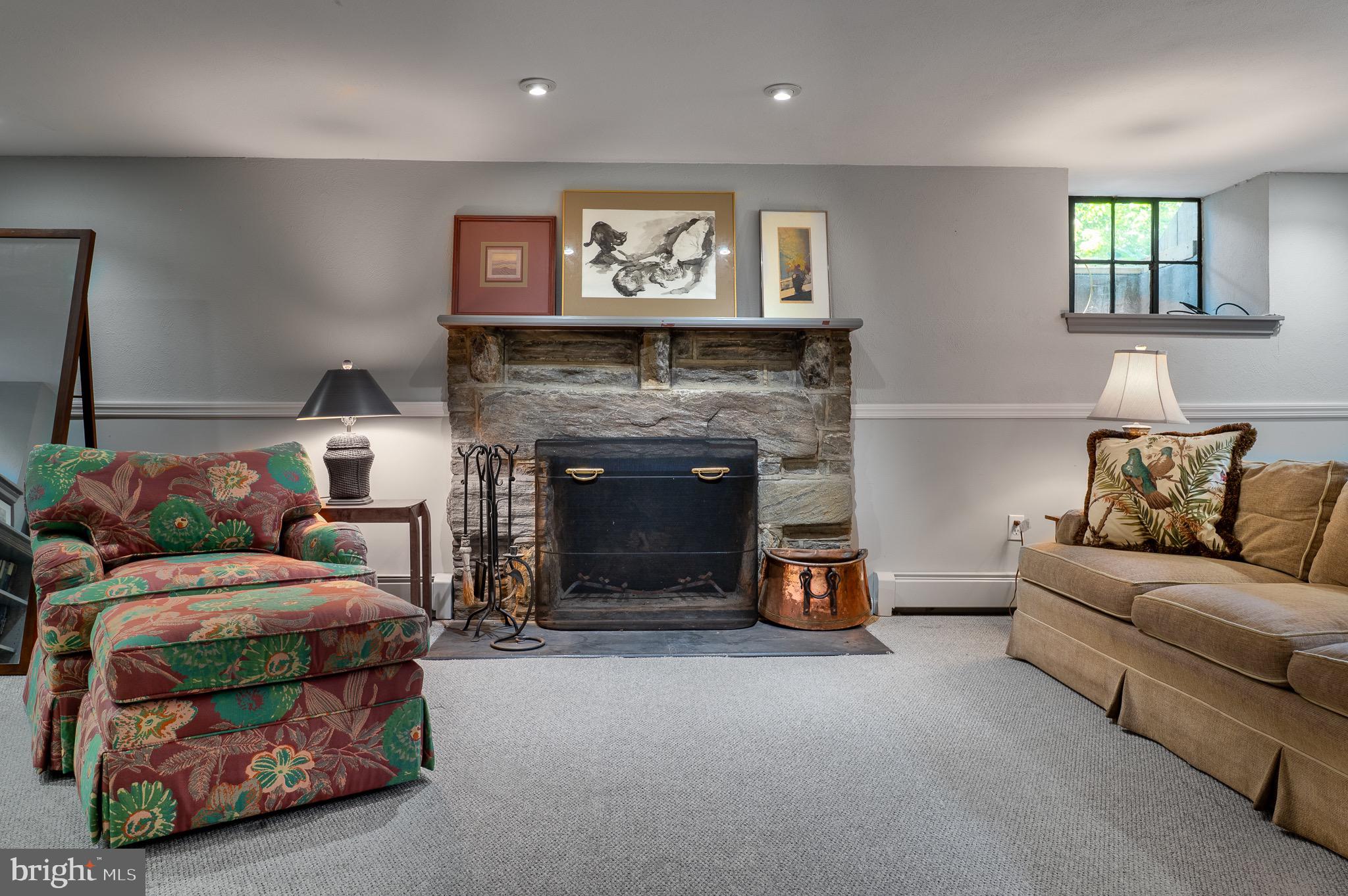 WALLINGFORD HILLS - Residential