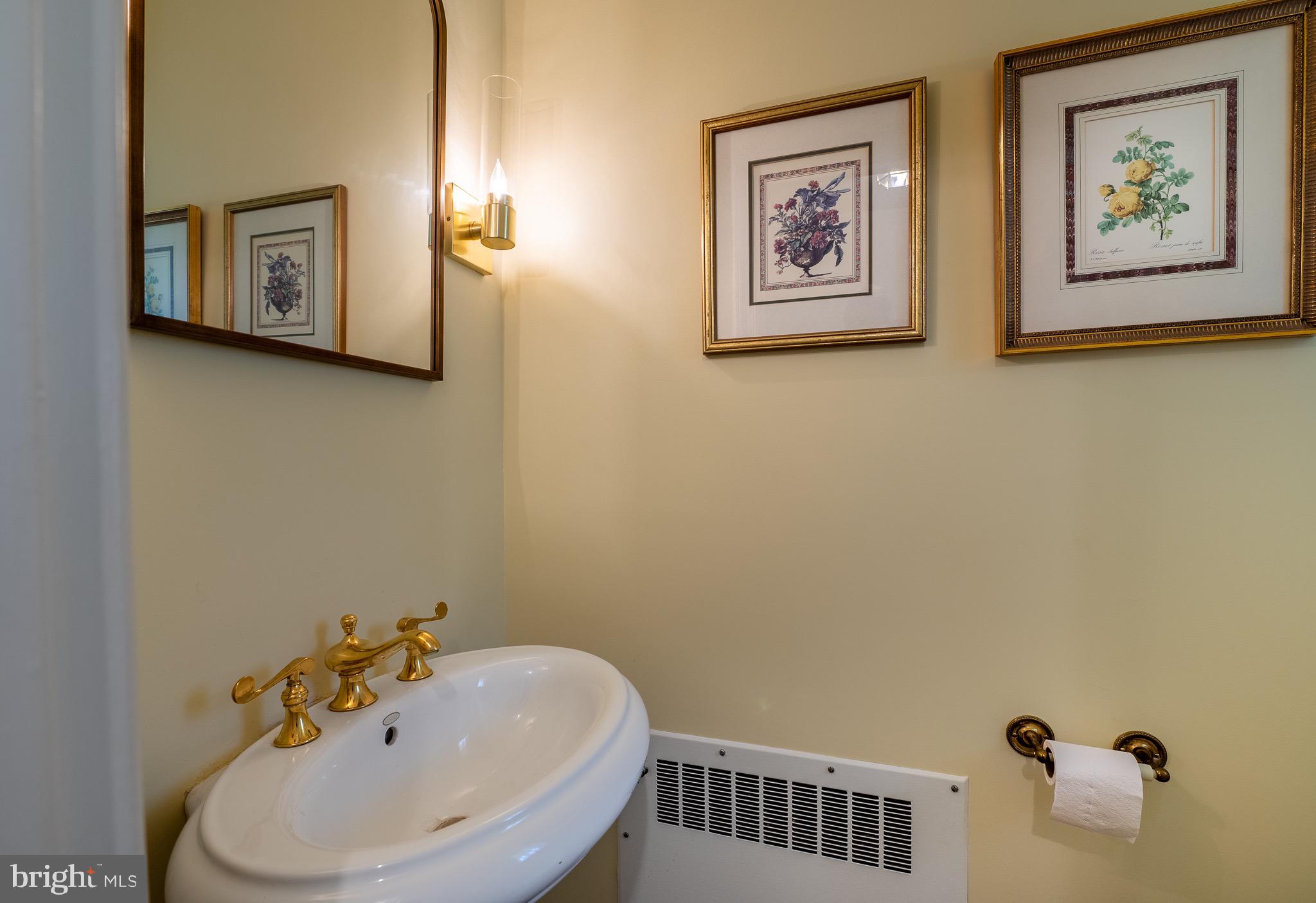 WALLINGFORD HILLS - Residential
