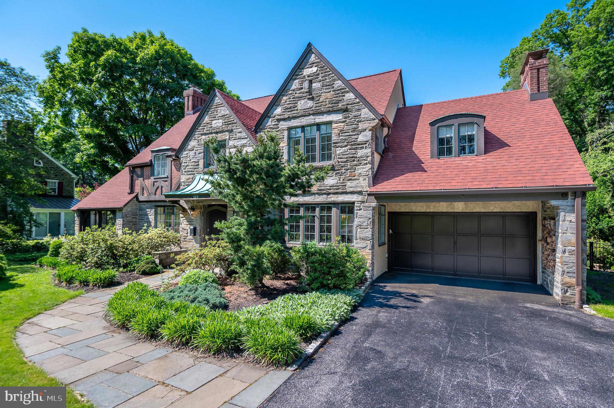 WALLINGFORD HILLS - Residential