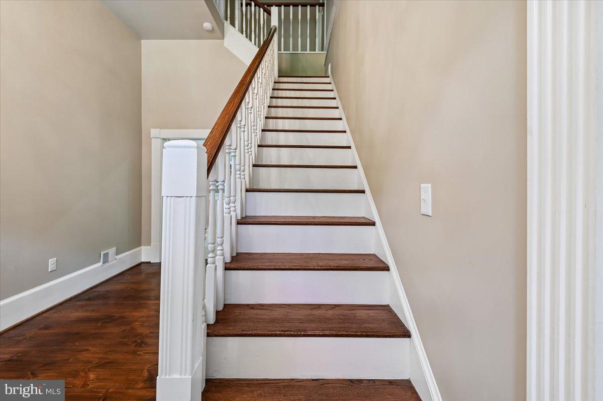 SIMPSON WOODS - Residential