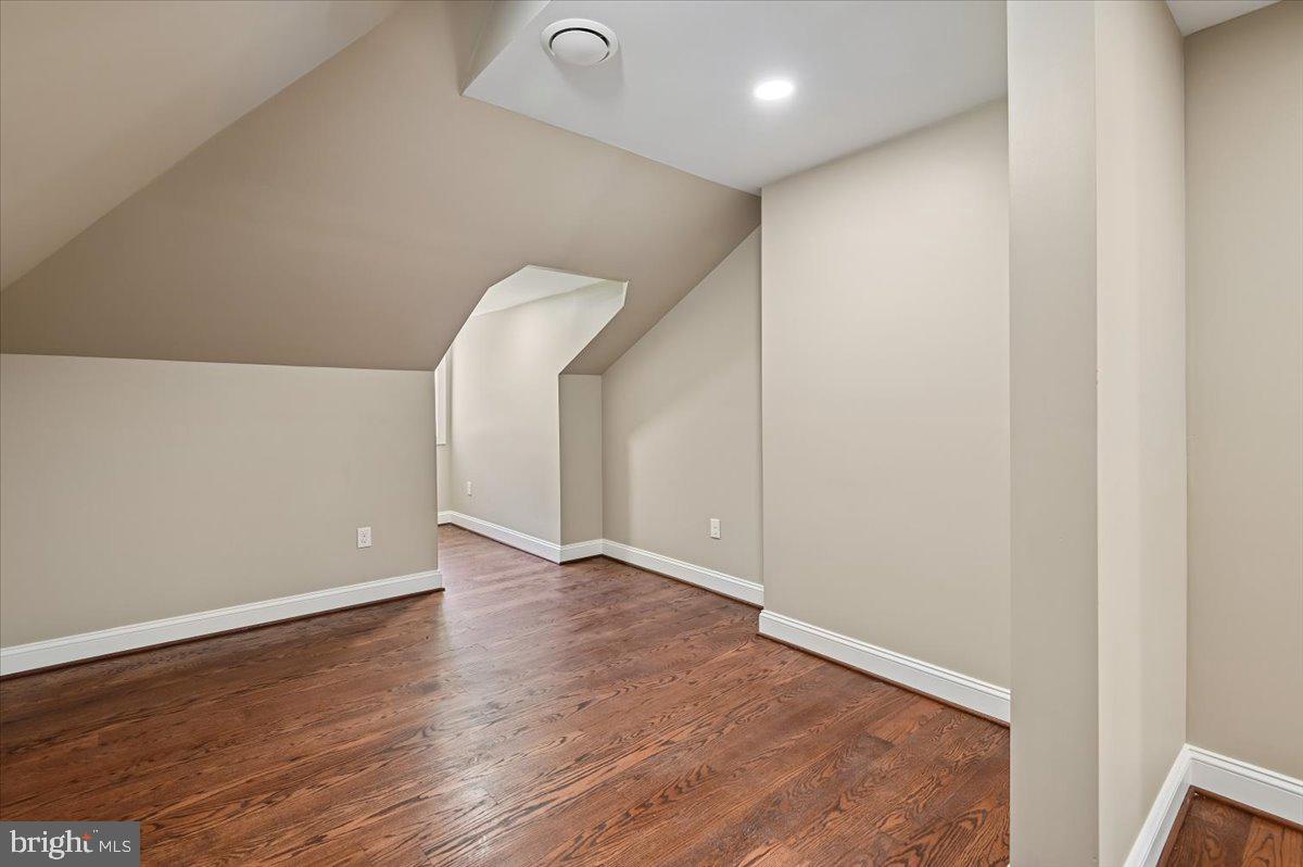 SIMPSON WOODS - Residential