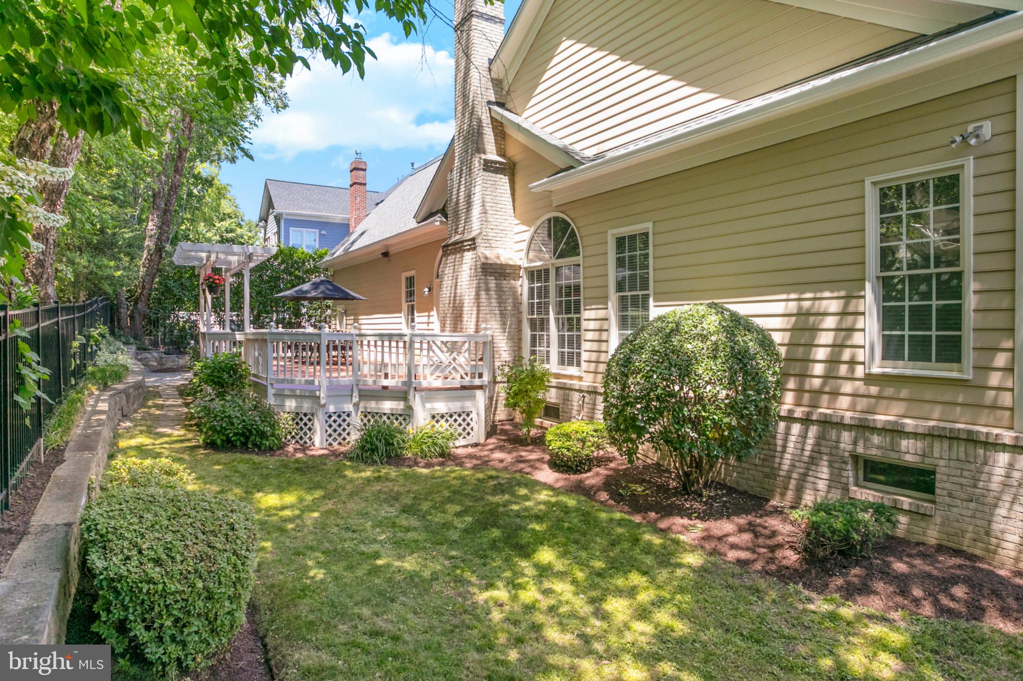 CHEVY CHASE PARK - Residential