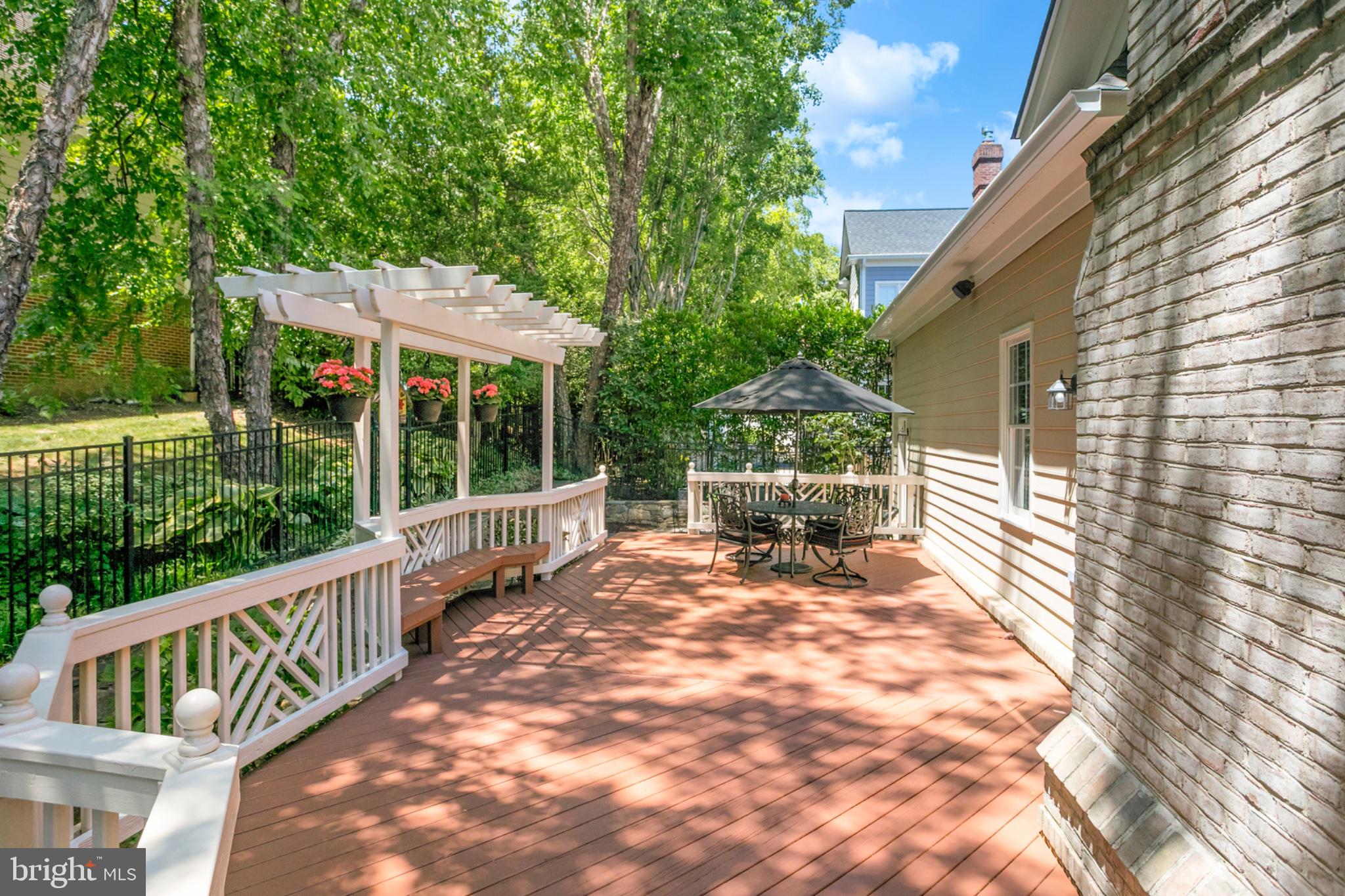 CHEVY CHASE PARK - Residential