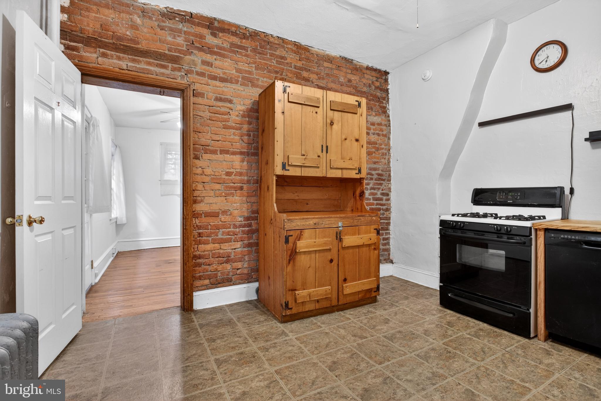 POWELTON VILLAGE - Residential Income