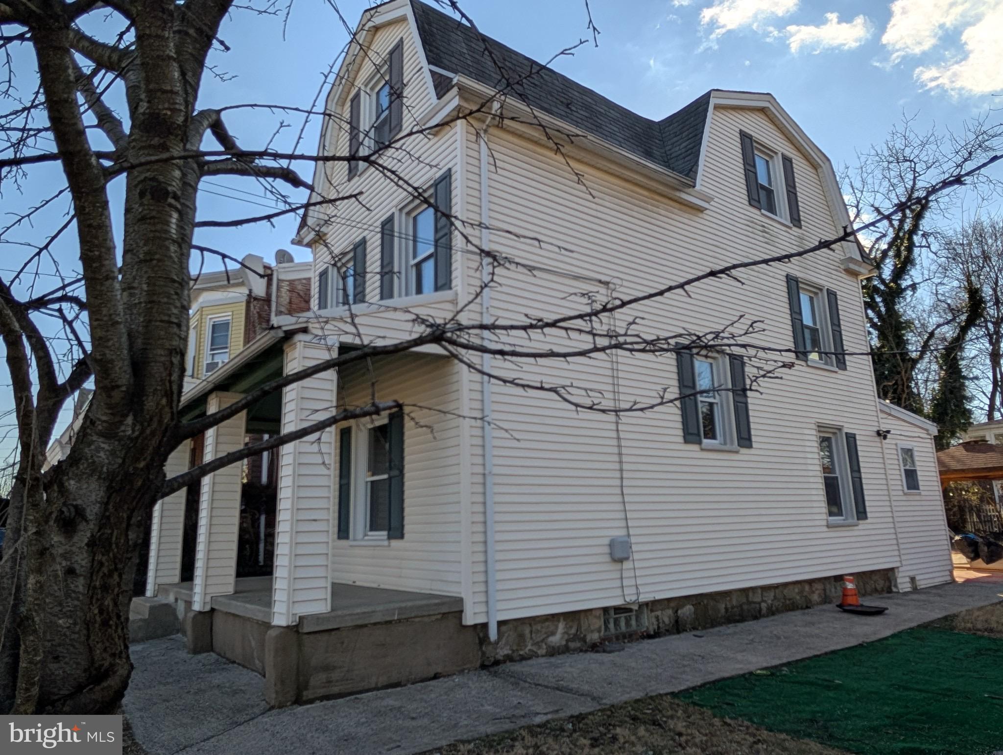 LAWNDALE - Residential