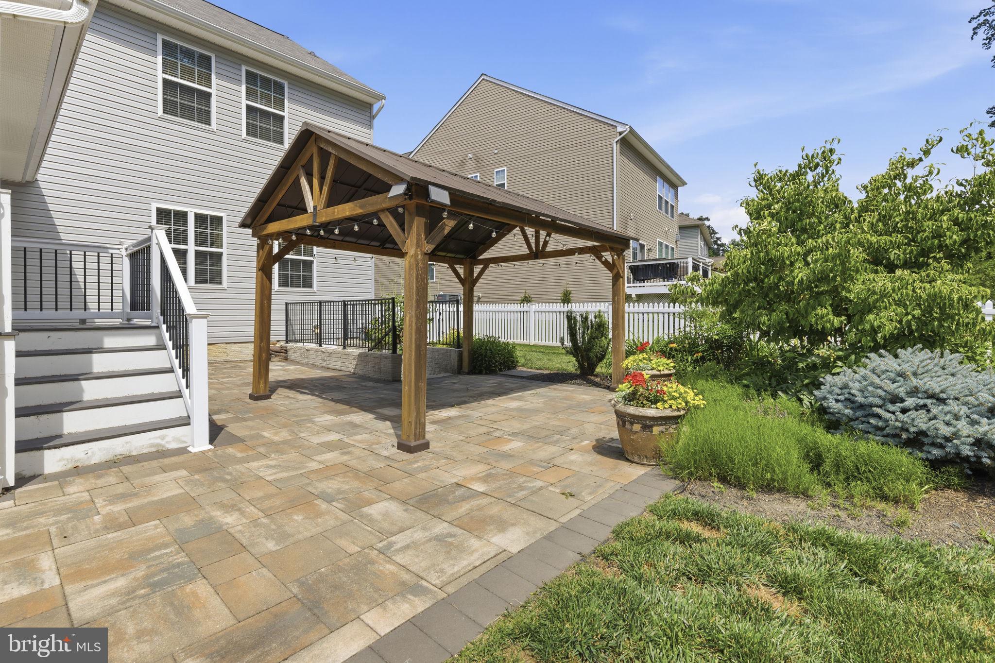 BLAKES LEGACY - Residential