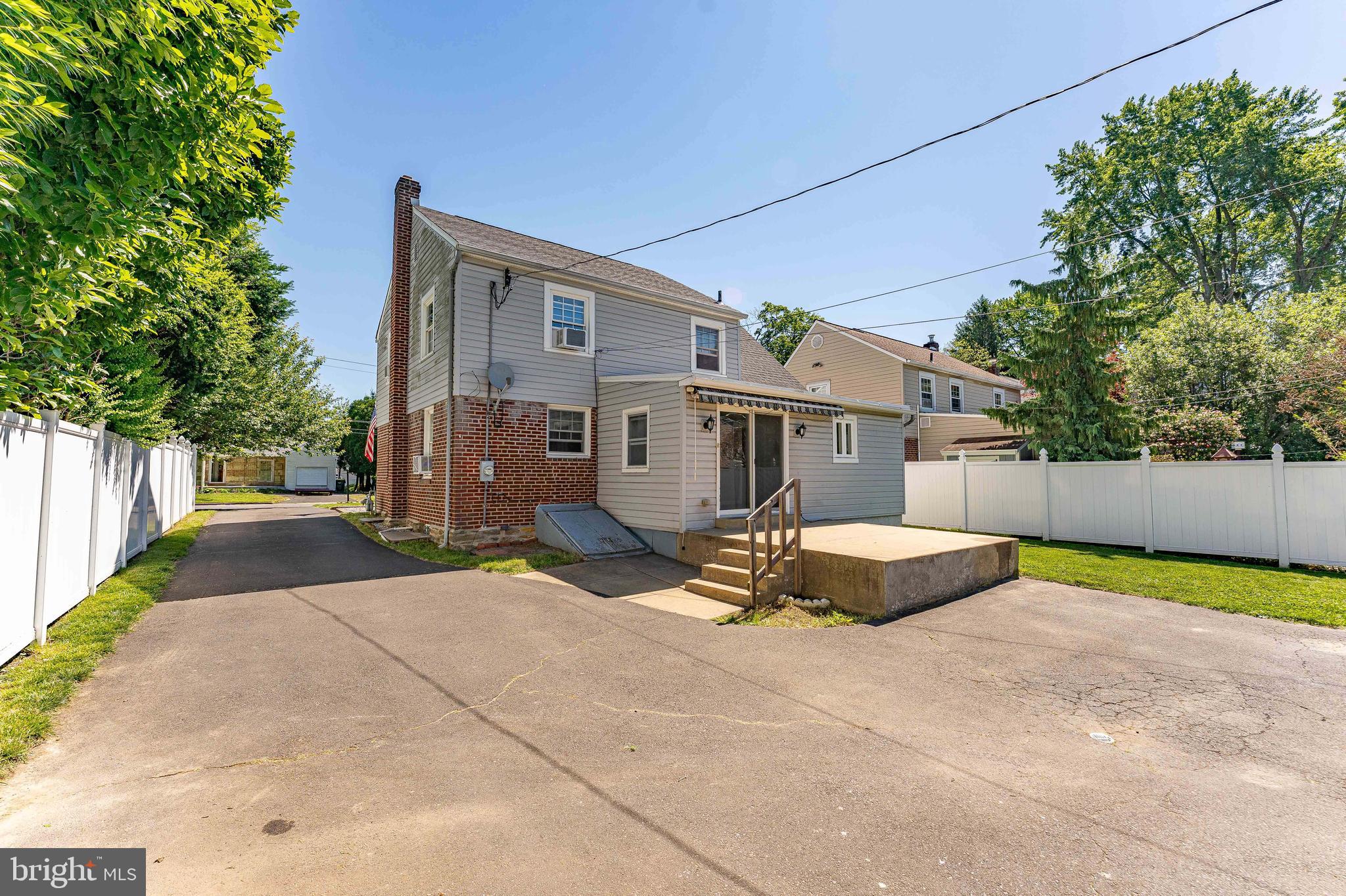 OVERLOOK HILLS - Residential