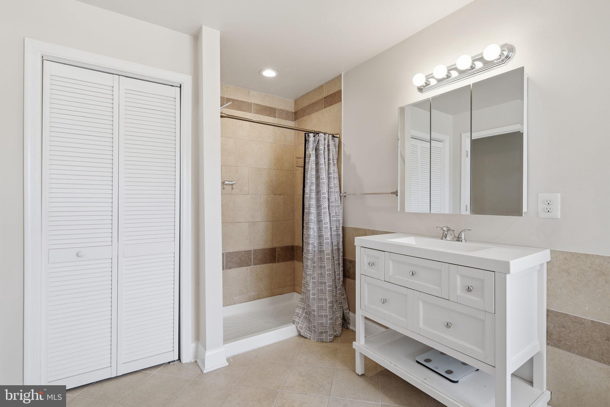 BARCLAY - GREENMOUNT - Residential