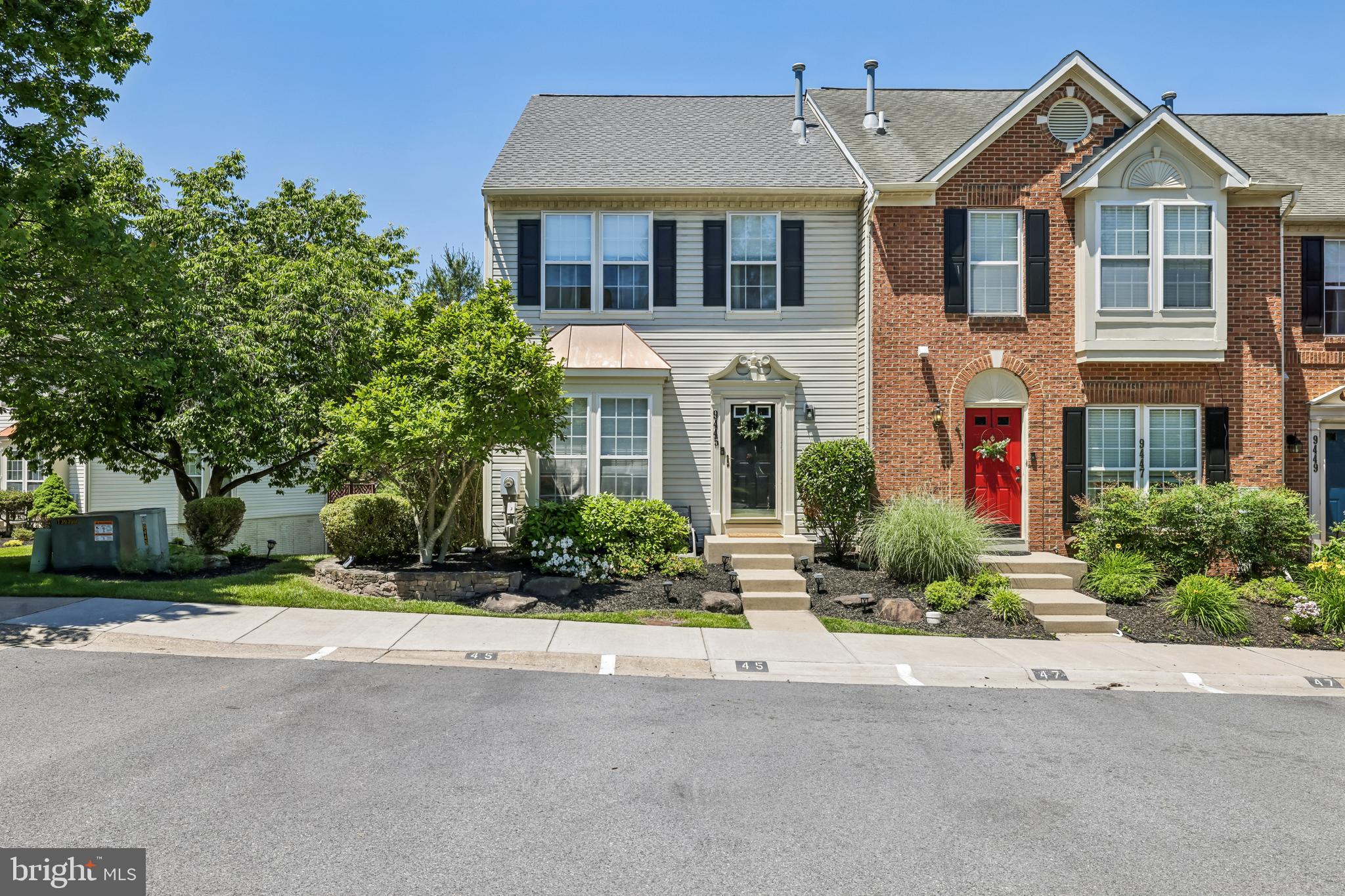 SPRING RIDGE - Residential