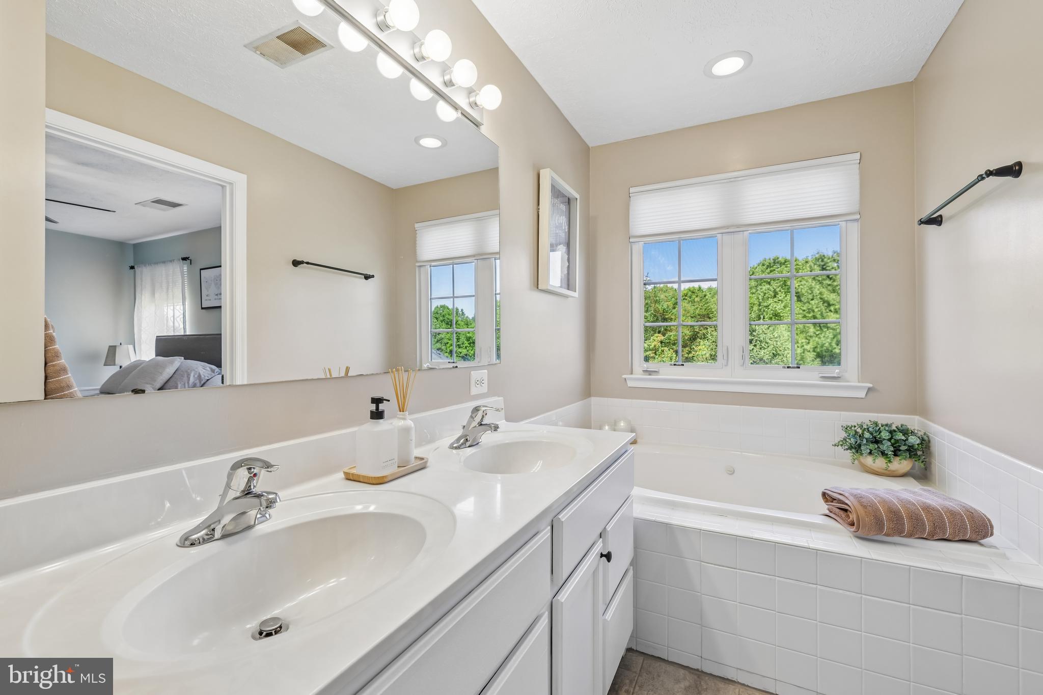 SPRING RIDGE - Residential