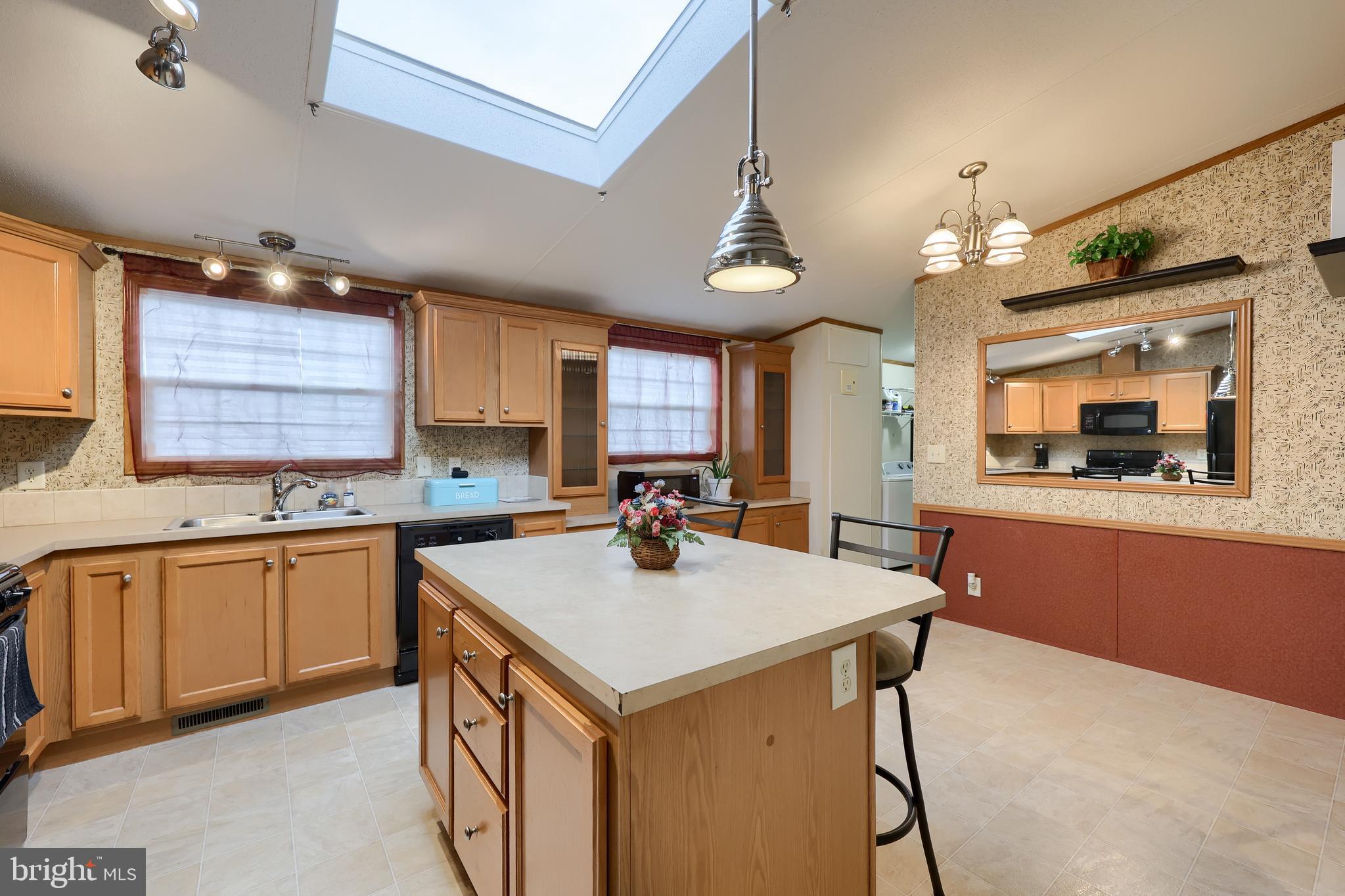 SUNSET ESTATES MHP - Residential