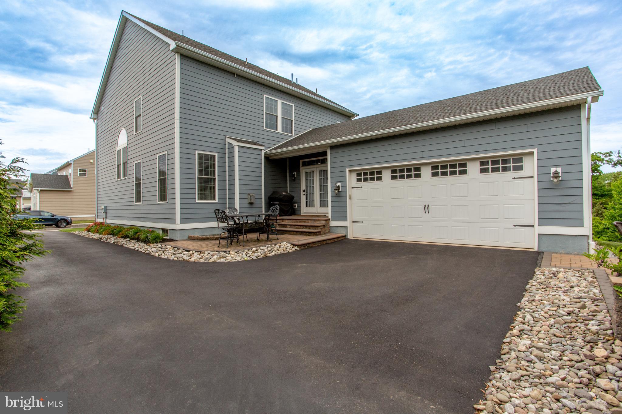 GARDEN VILLAGE - Residential