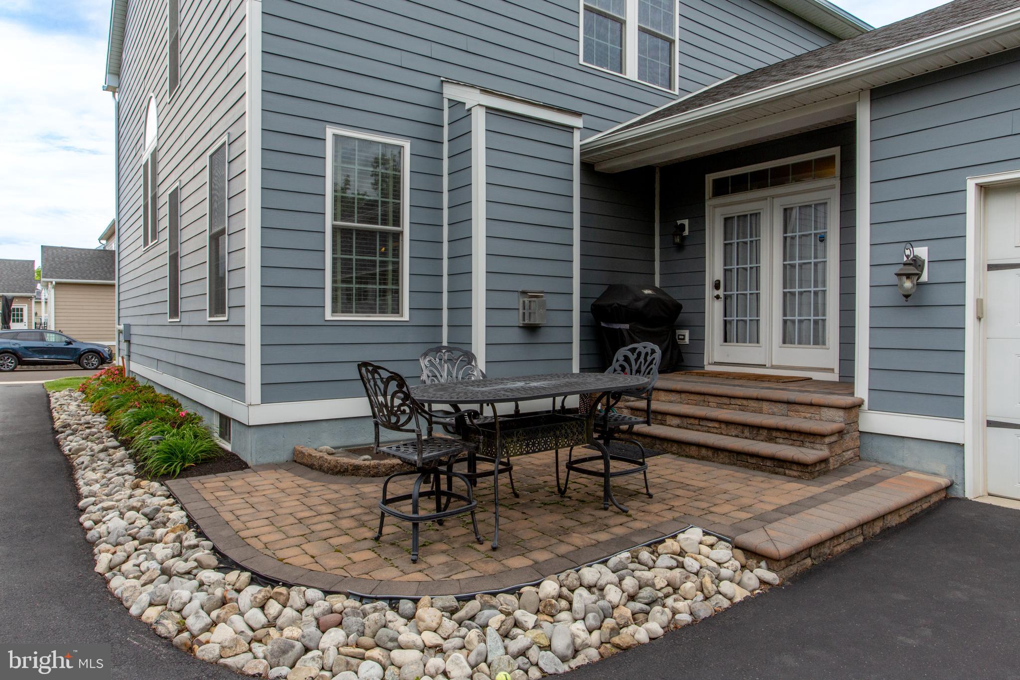 GARDEN VILLAGE - Residential
