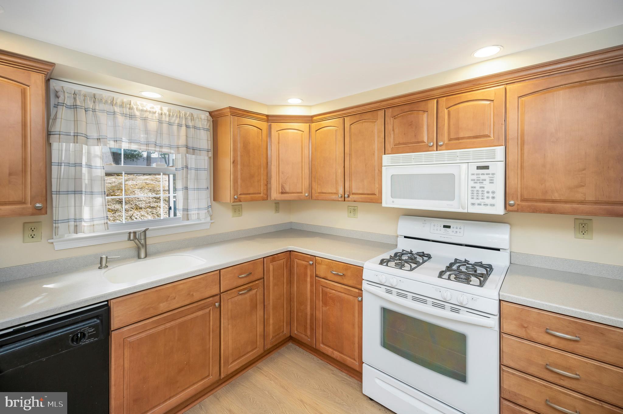 WAVERLY VILLAGE - Residential