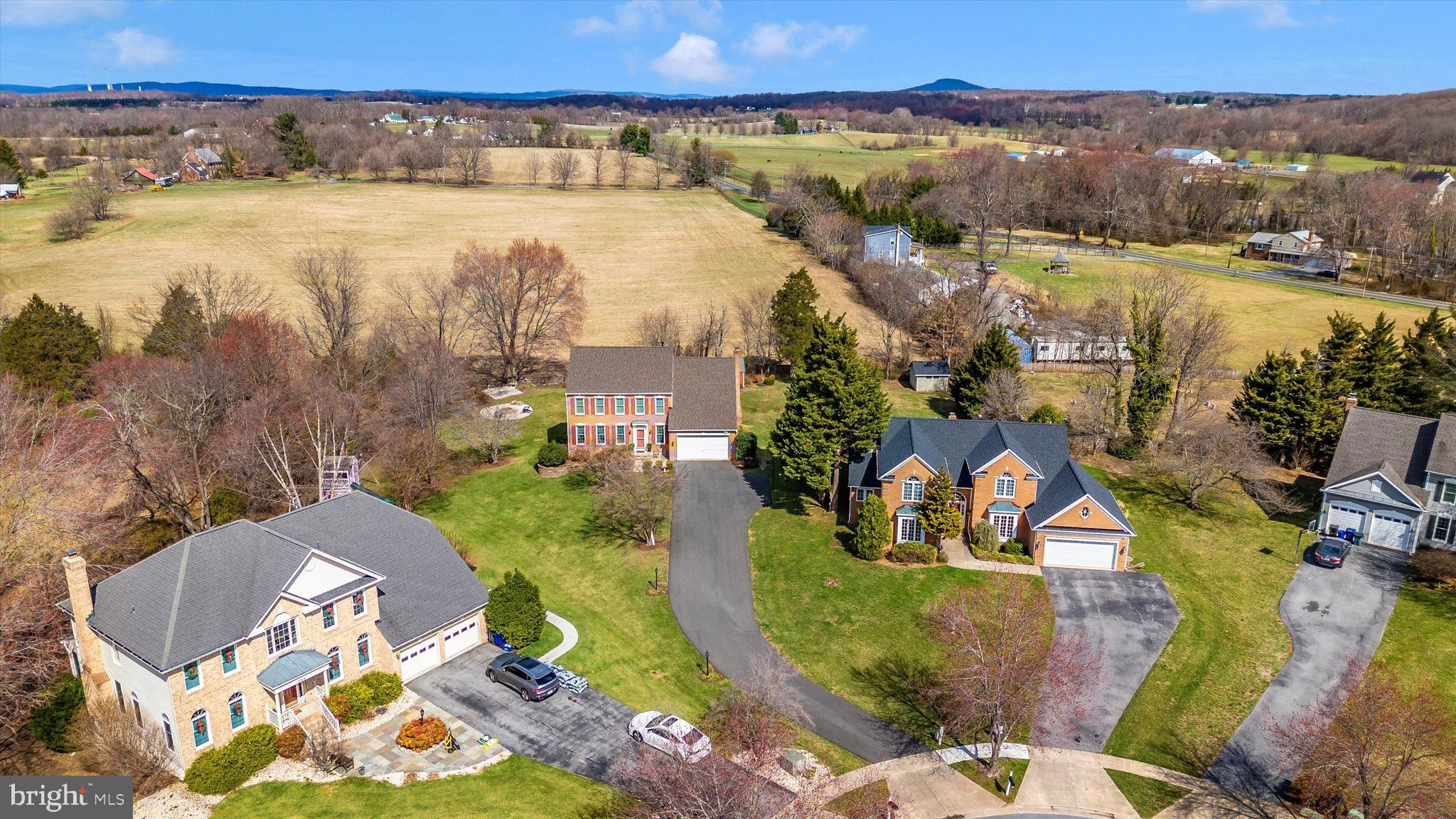 ELIZABETH'S DELIGHT - Residential