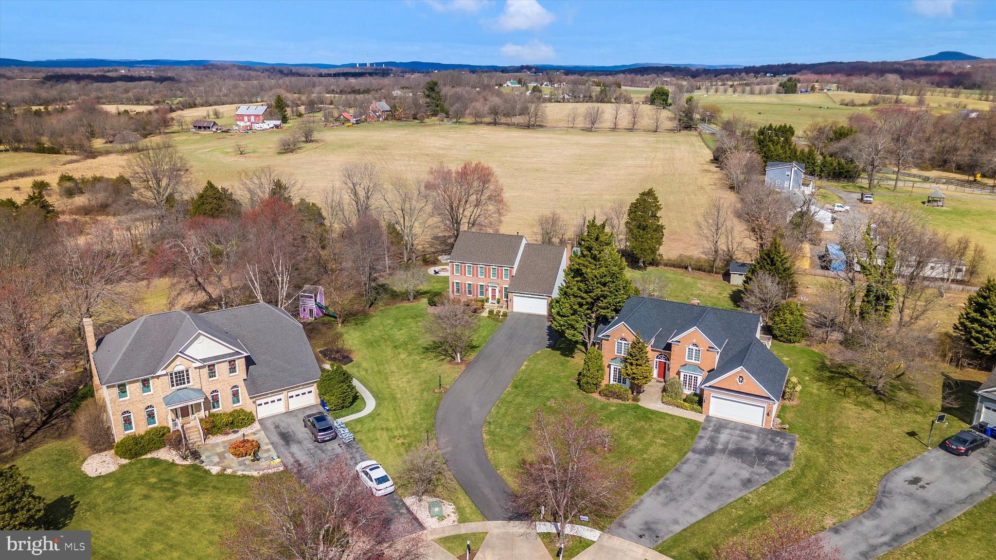 ELIZABETH'S DELIGHT - Residential