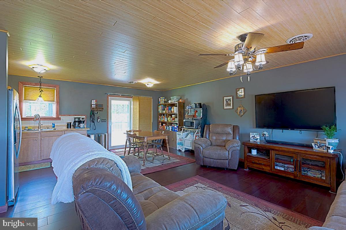 LAKE WYNONAH - Residential