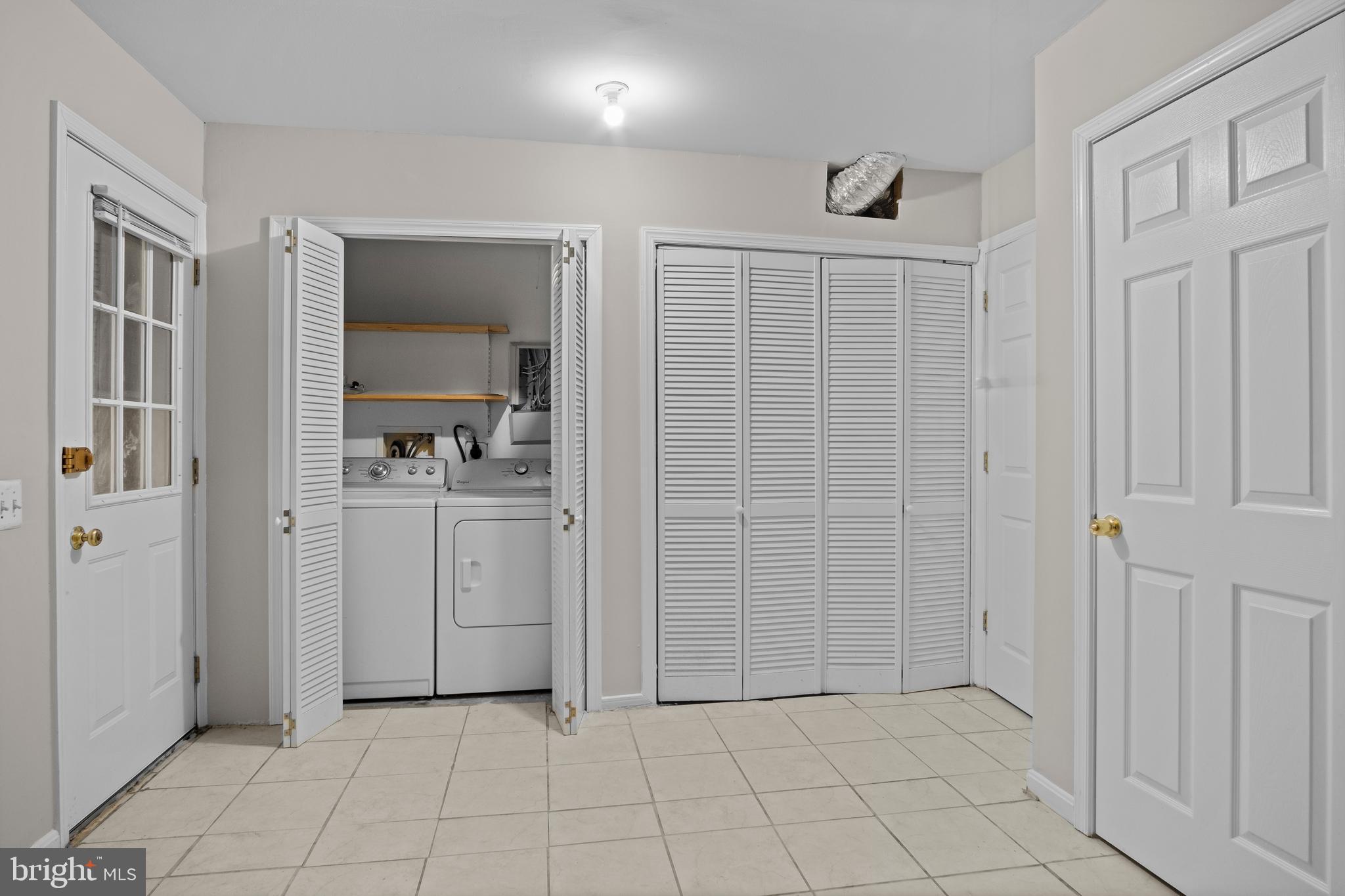 FAIR OAKS GREEN - Residential Lease