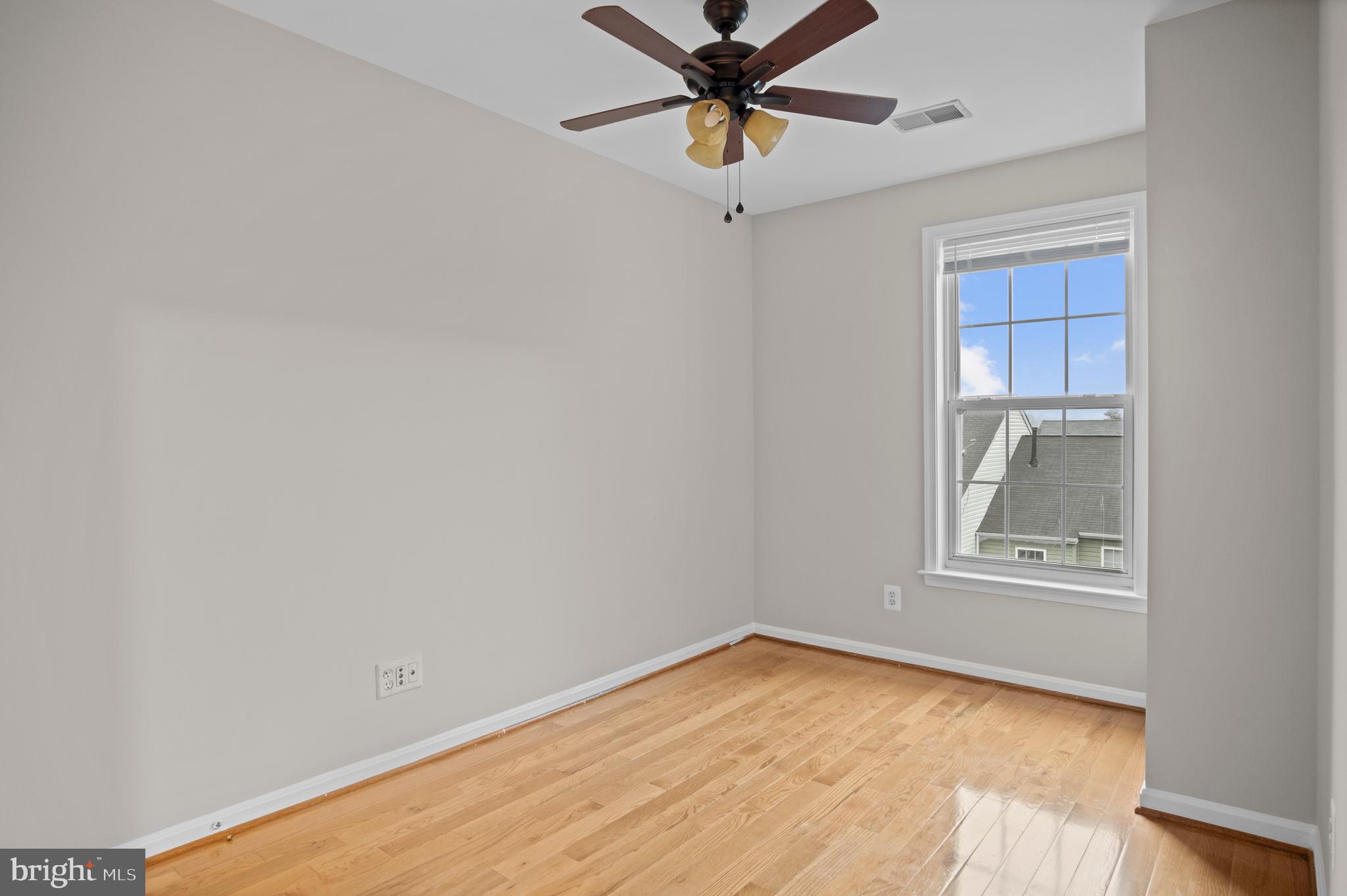 FAIR OAKS GREEN - Residential Lease