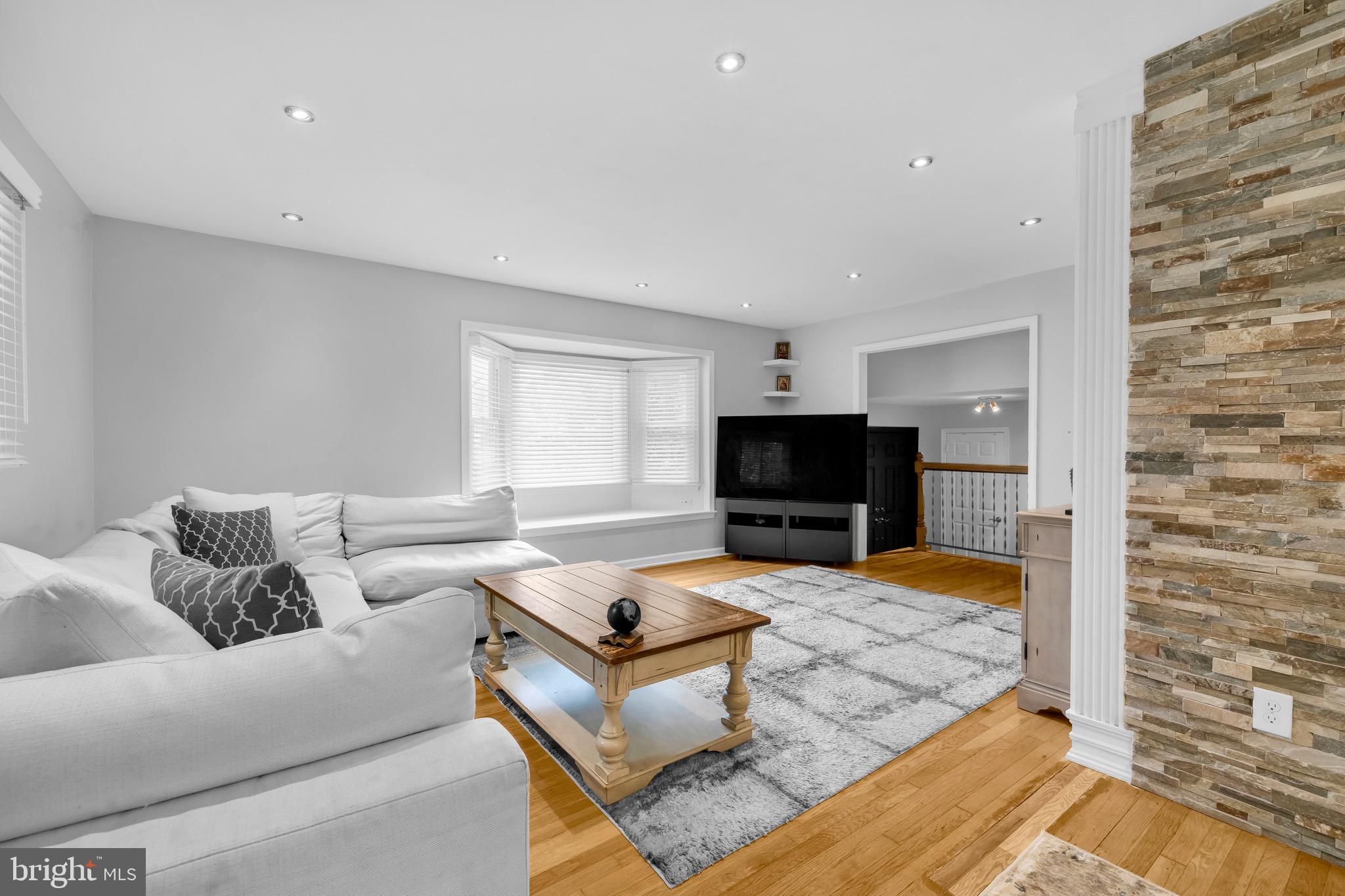 PARKSIDE ESTATES - Residential