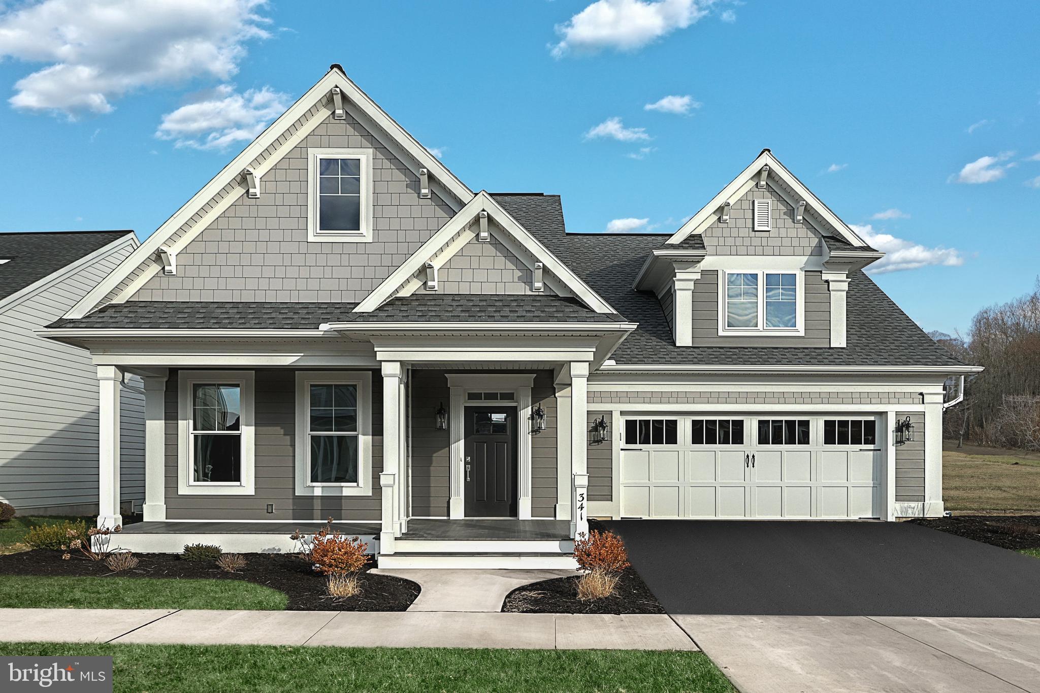 HOME TOWNE SQUARE - Residential